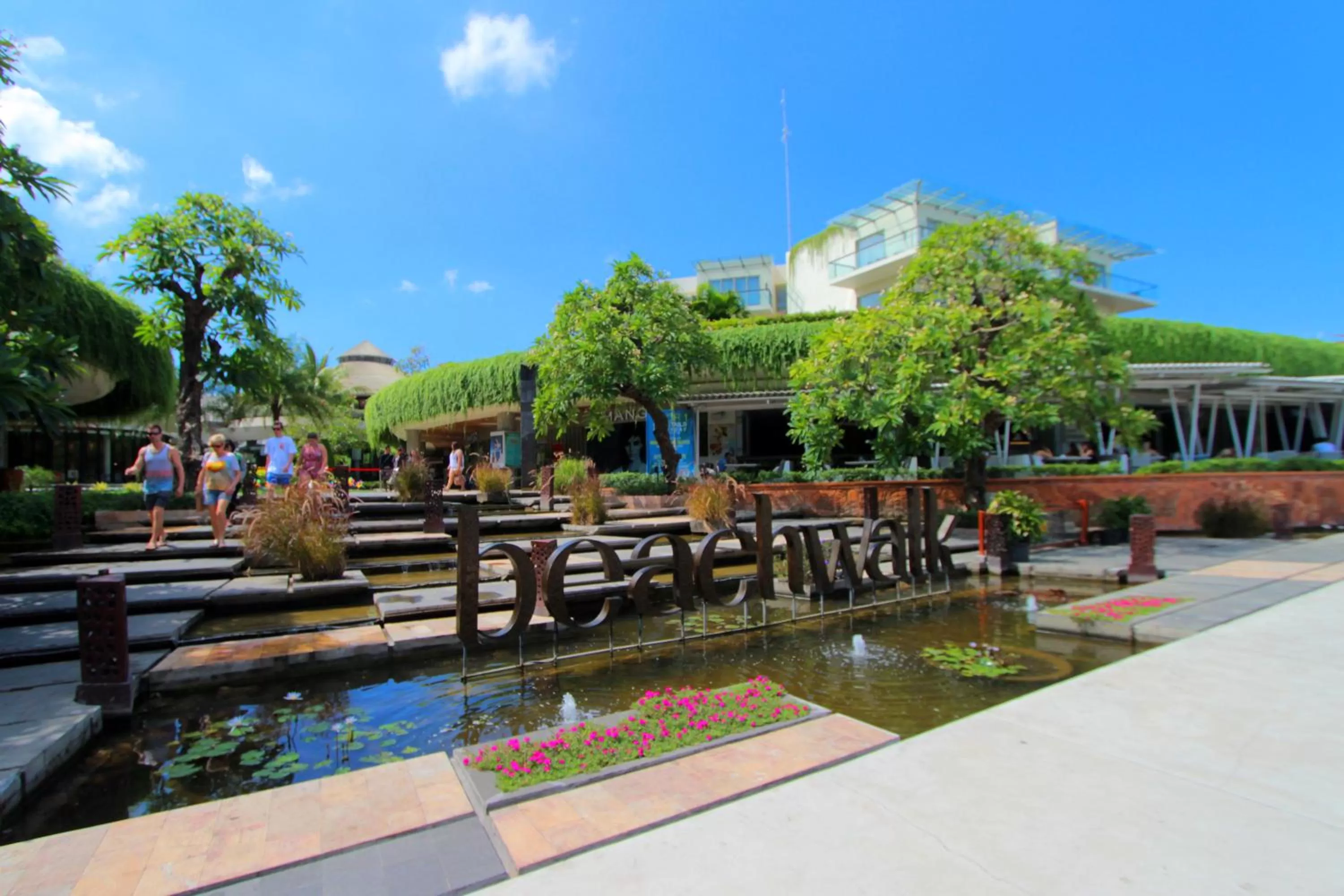 Restaurant/places to eat in AlamKulkul Boutique Resort