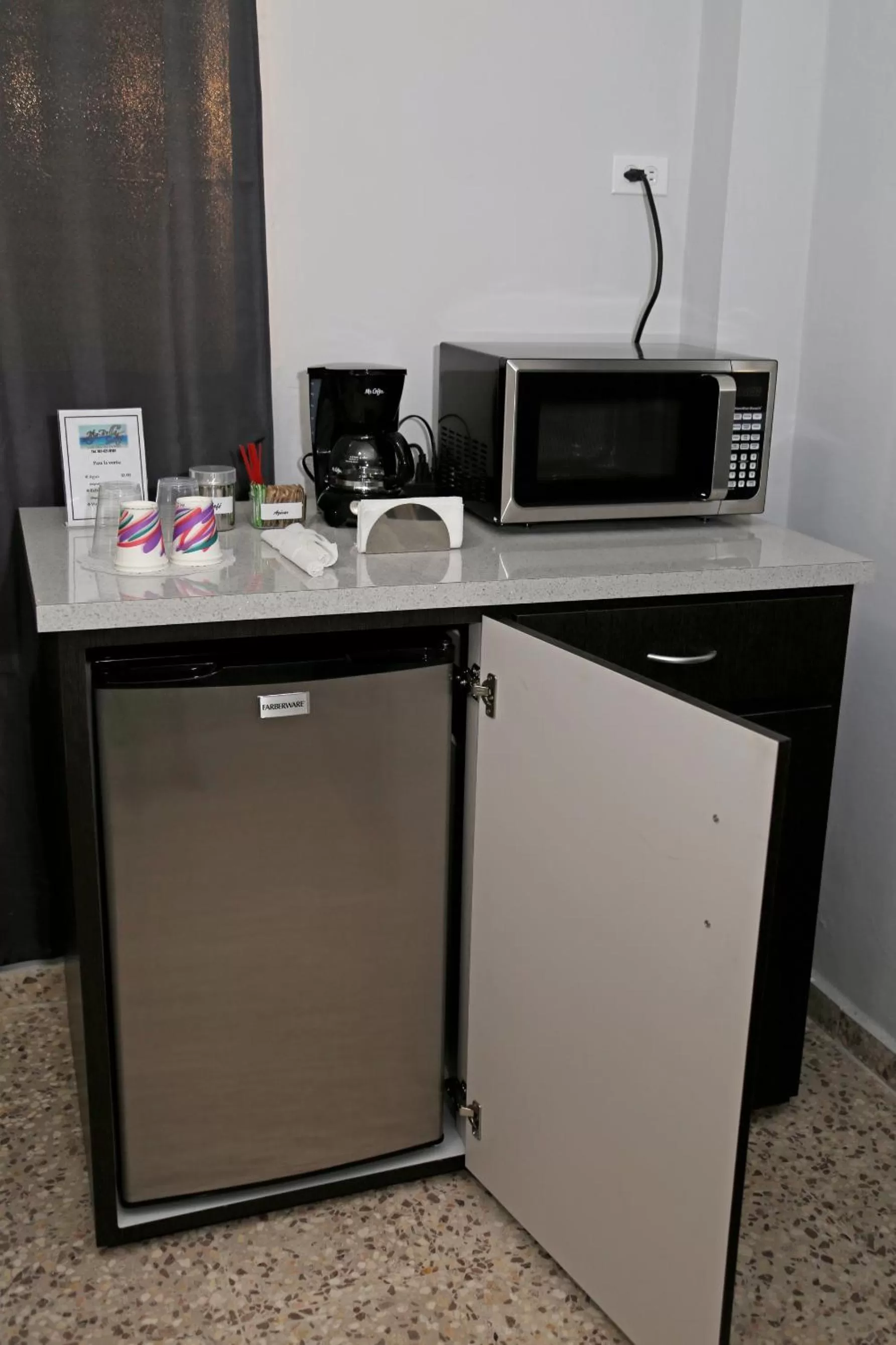 Coffee/tea facilities, Kitchen/Kitchenette in Itza-Bella Suites