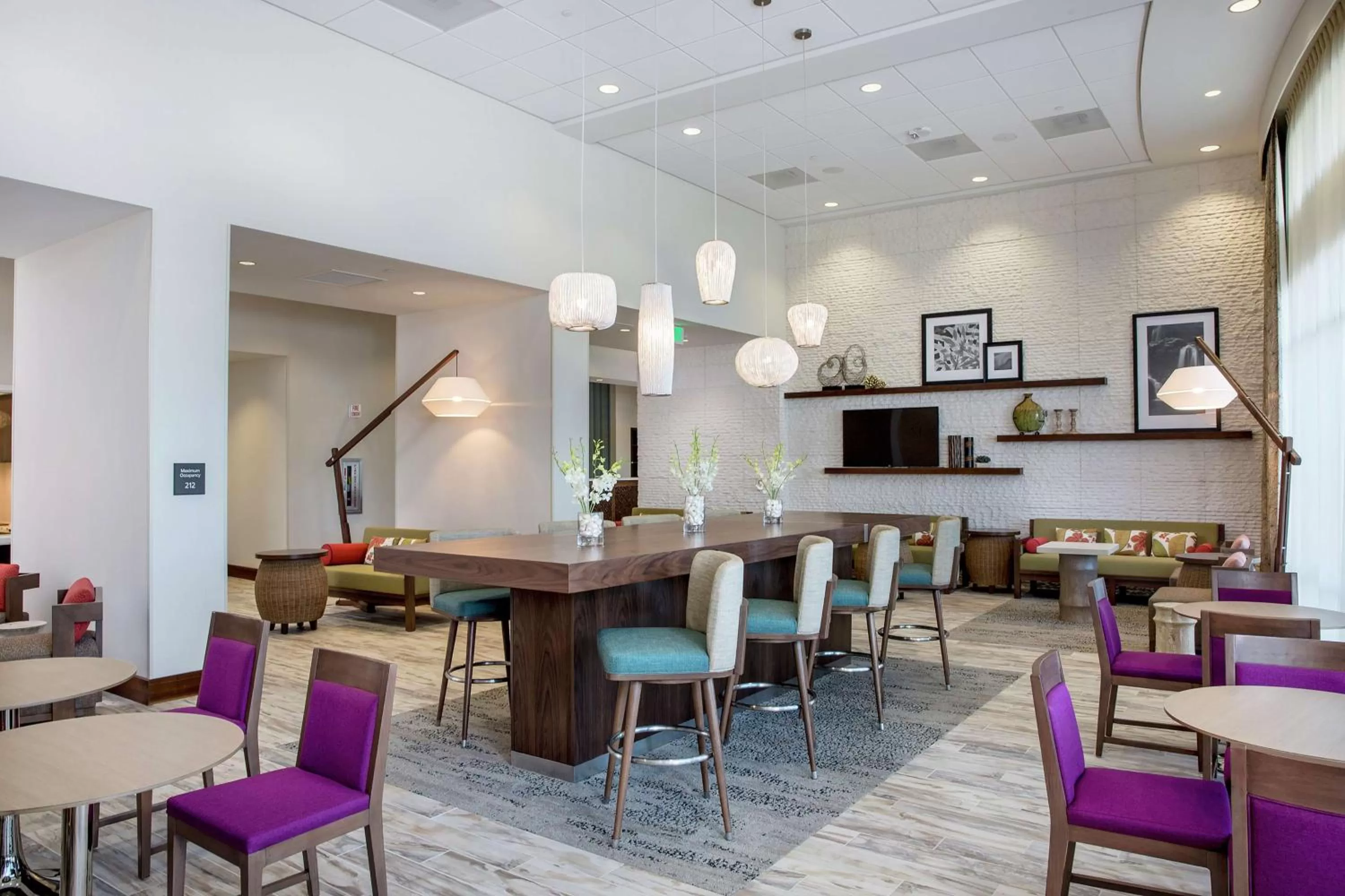 Restaurant/places to eat in Hampton Inn & Suites Oahu Kapolei - FREE Parking - No Resort Fee