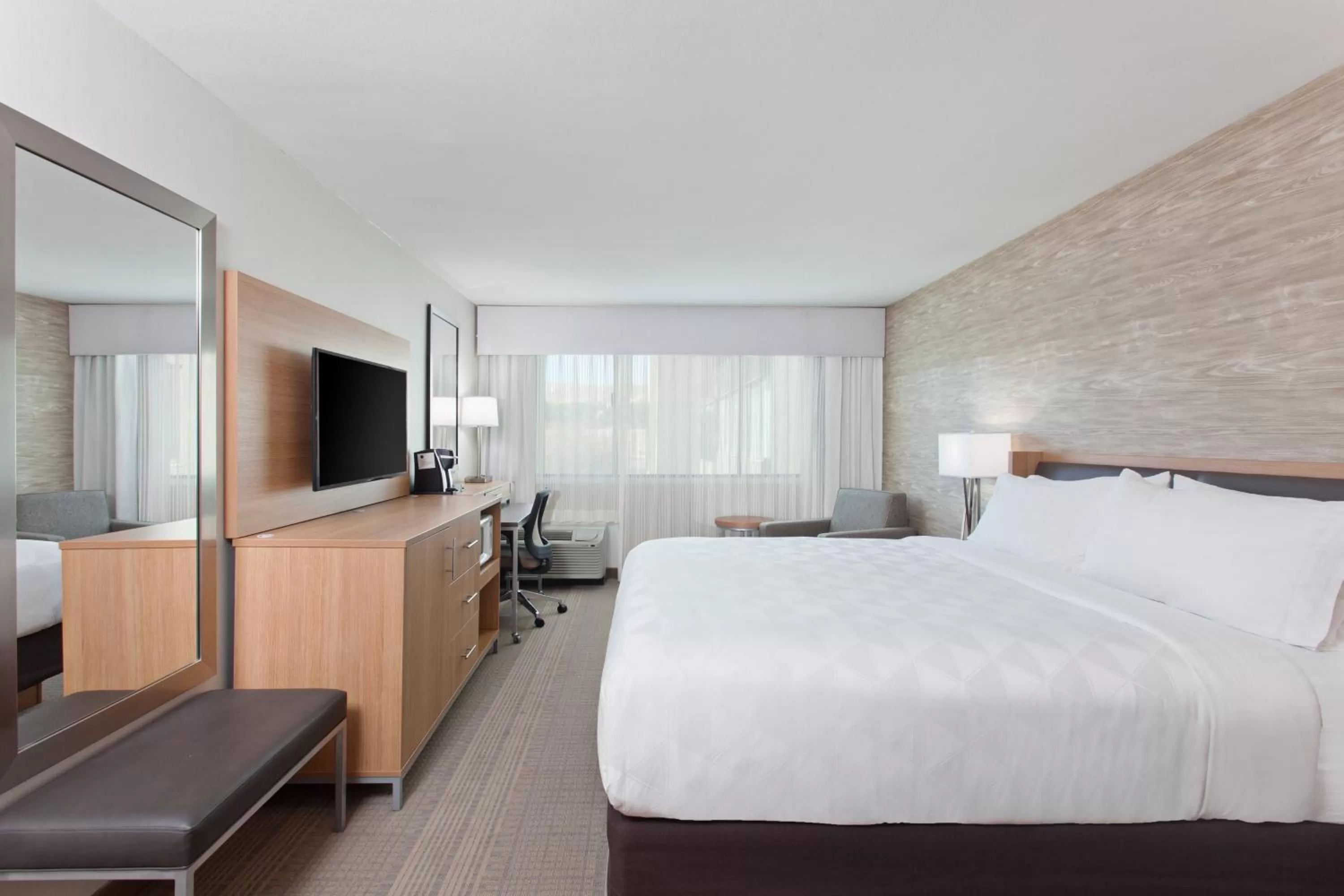 Photo of the whole room, Bed in Holiday Inn Palmdale-Lancaster by IHG