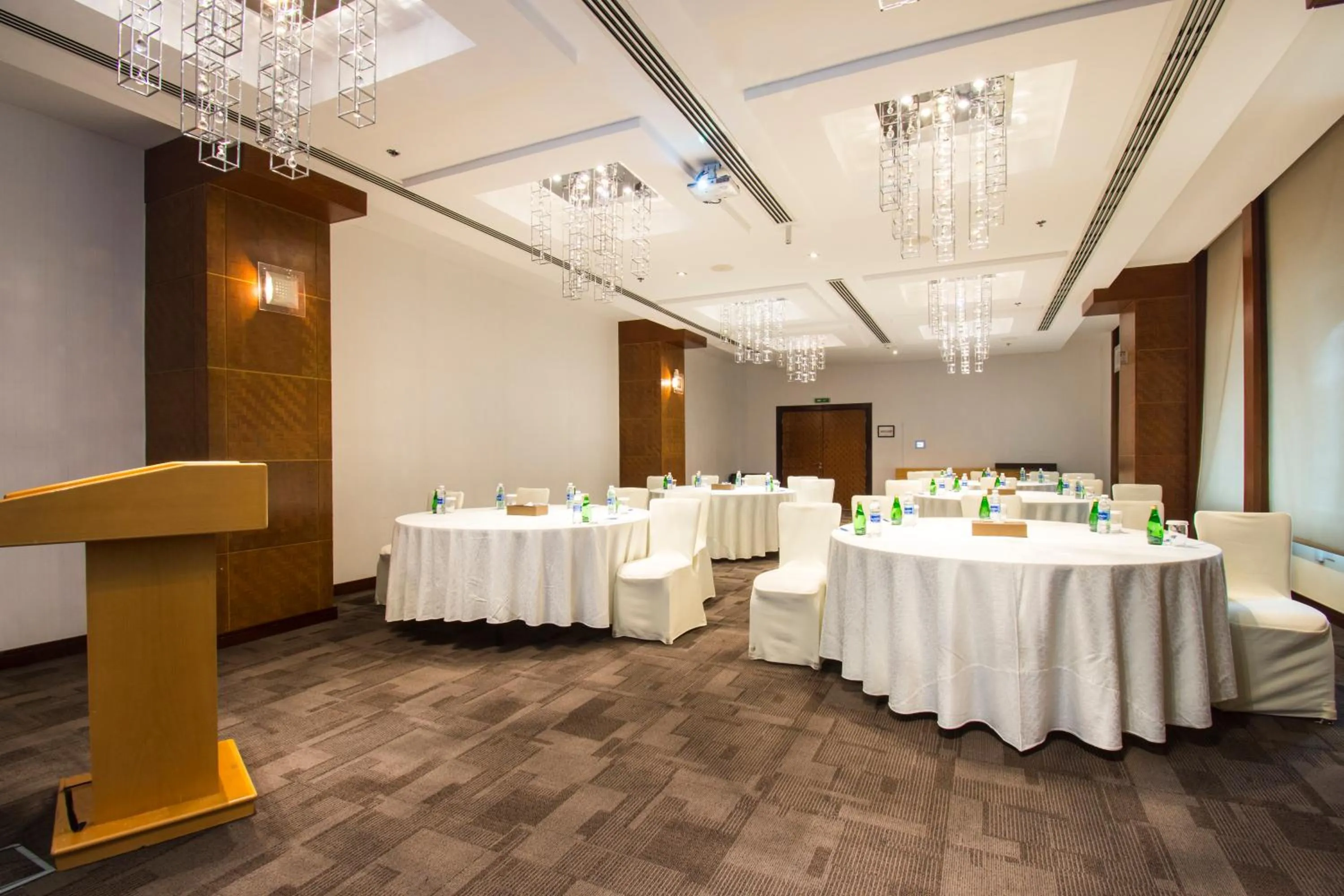 Business facilities in City Seasons Hotel & Suites Muscat