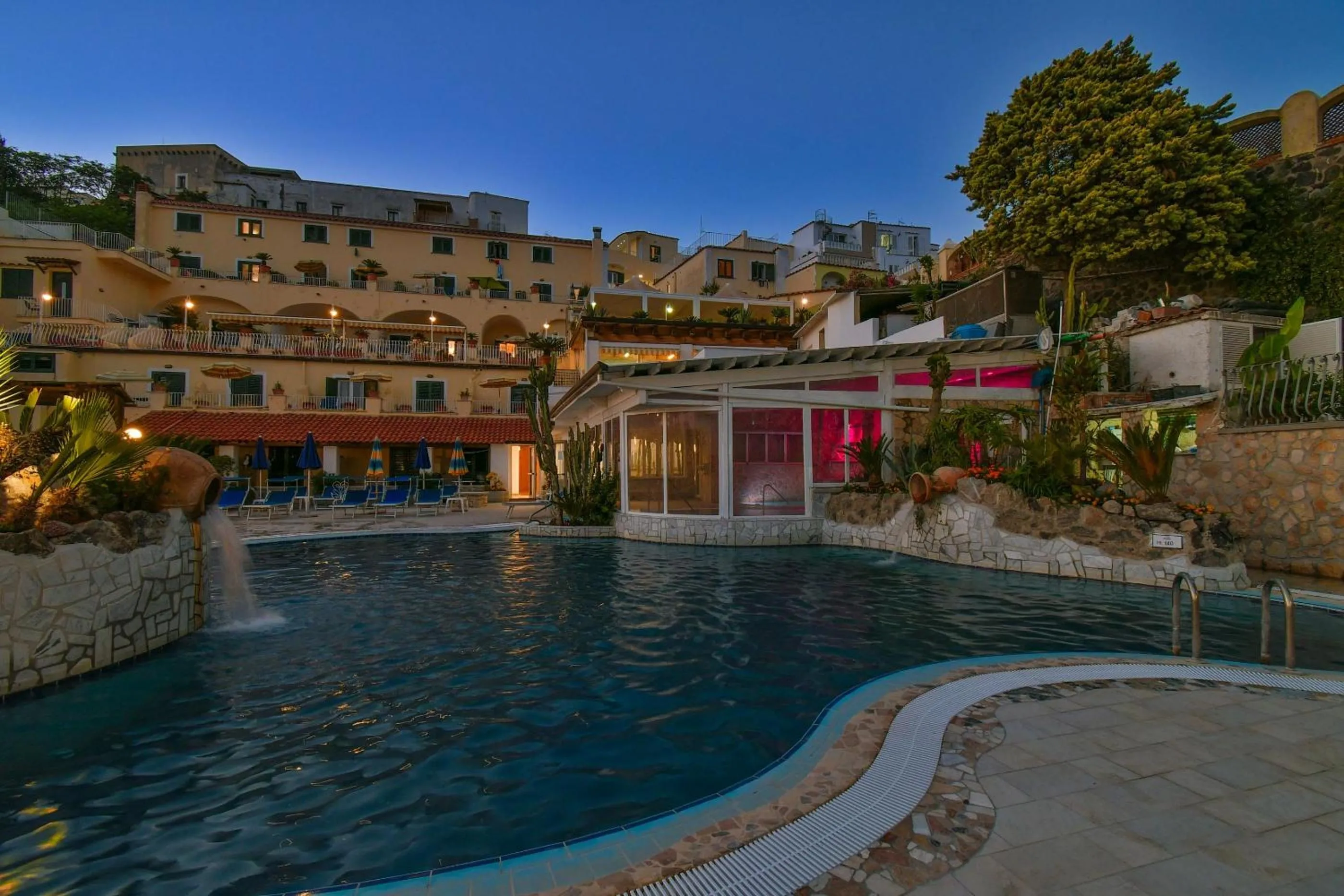 Property building in Hotel Terme Saint Raphael