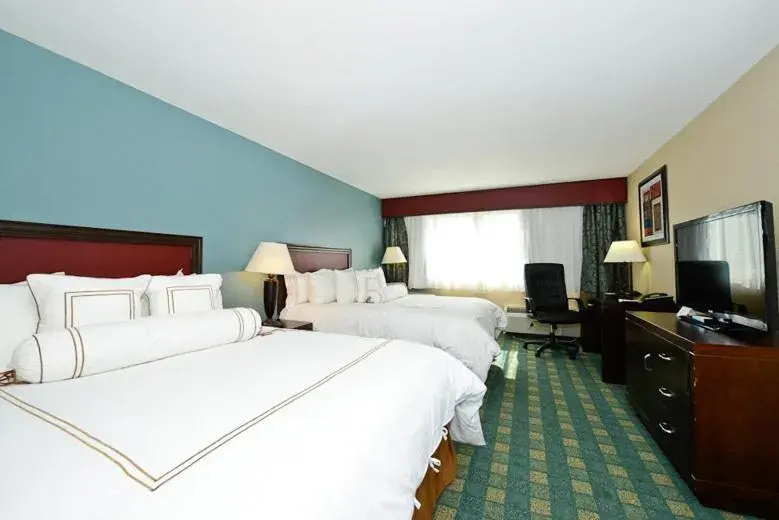 Queen Room with Two Queen Beds - Non-Smoking in Causeway Bay Hotel Queen Room with Two Queen Beds - Non-Smoking in Causeway Bay Hotel