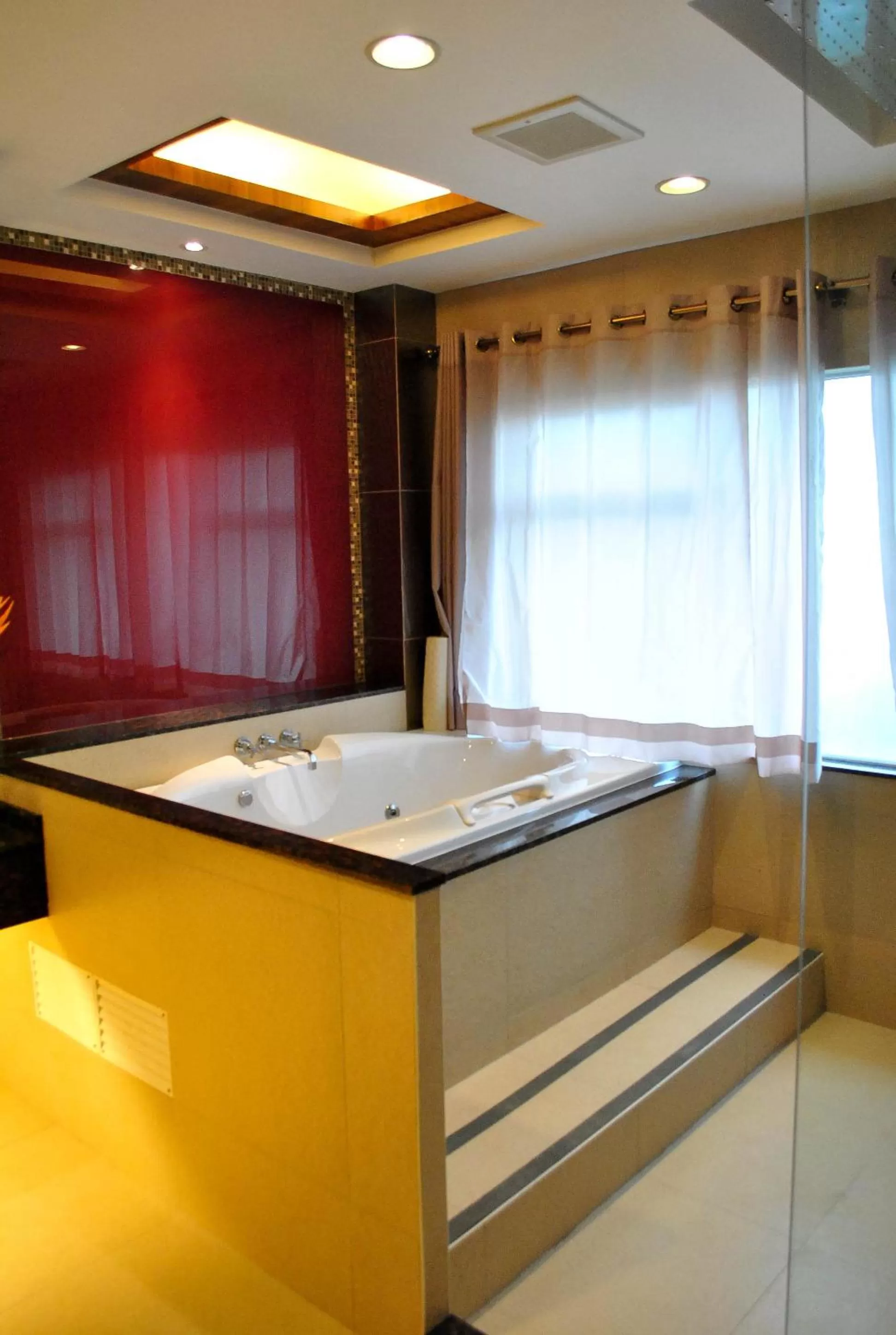 Bathroom in Hotel Elizabeth Cebu
