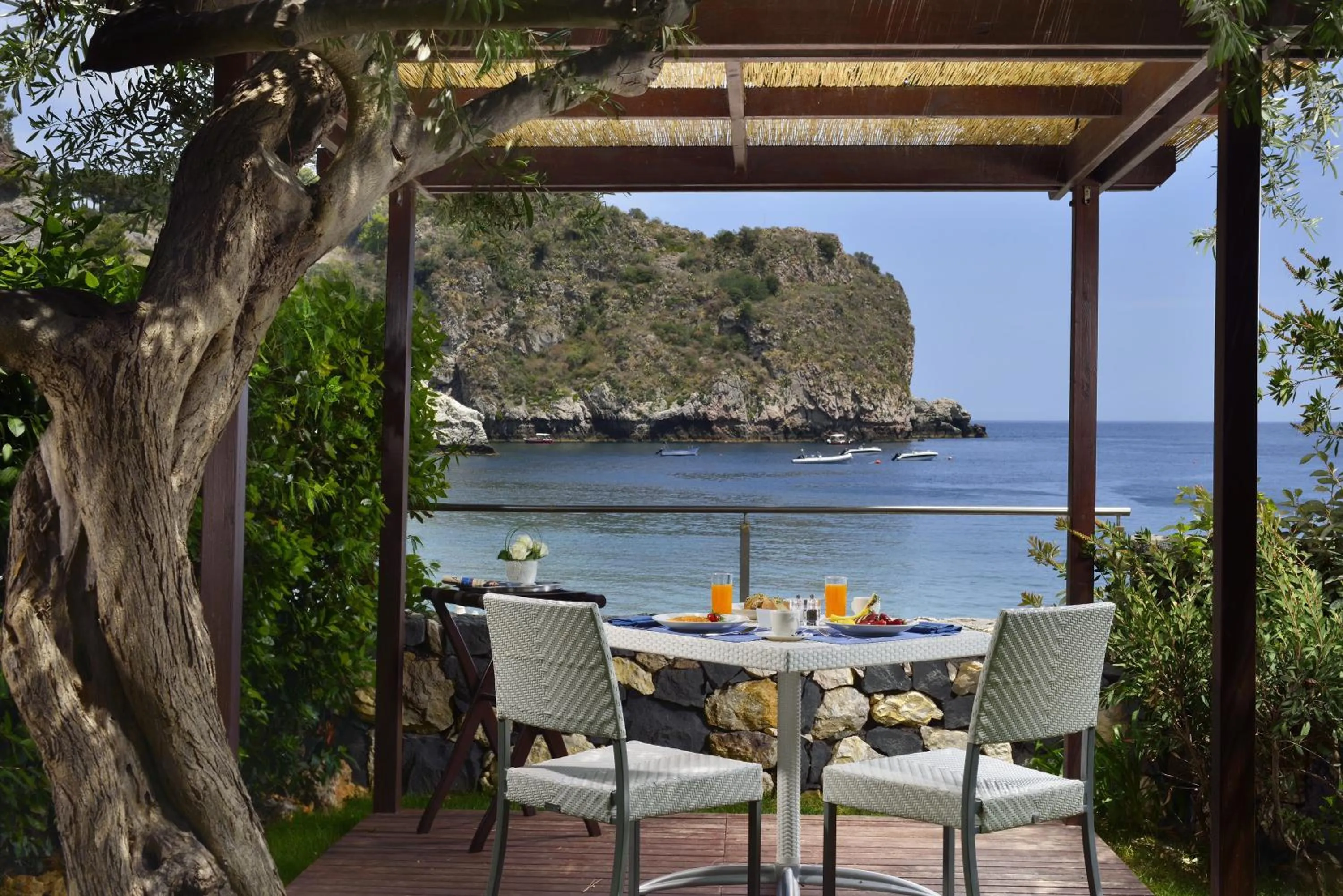 Superior Double Room with Hot Tub and Sea View in La Plage Resort