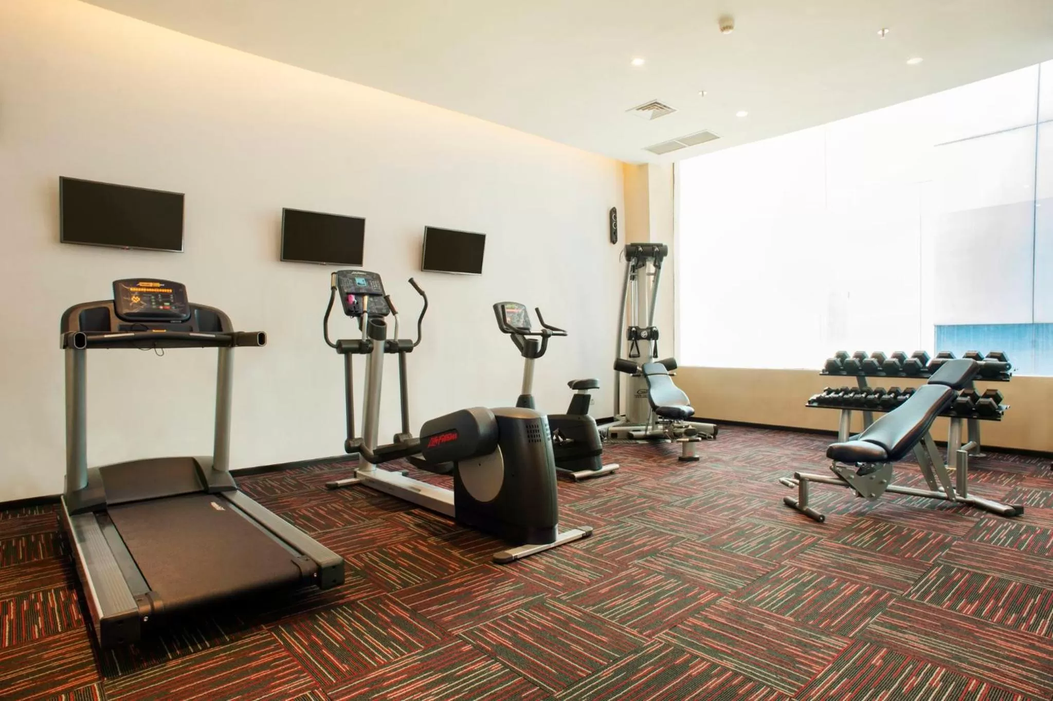 Fitness centre/facilities in Holiday Inn Express Surabaya CenterPoint by IHG