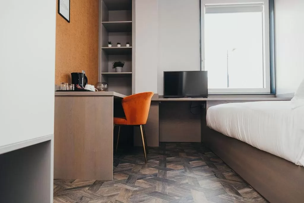 Bed in Quarter by the Warren Collection