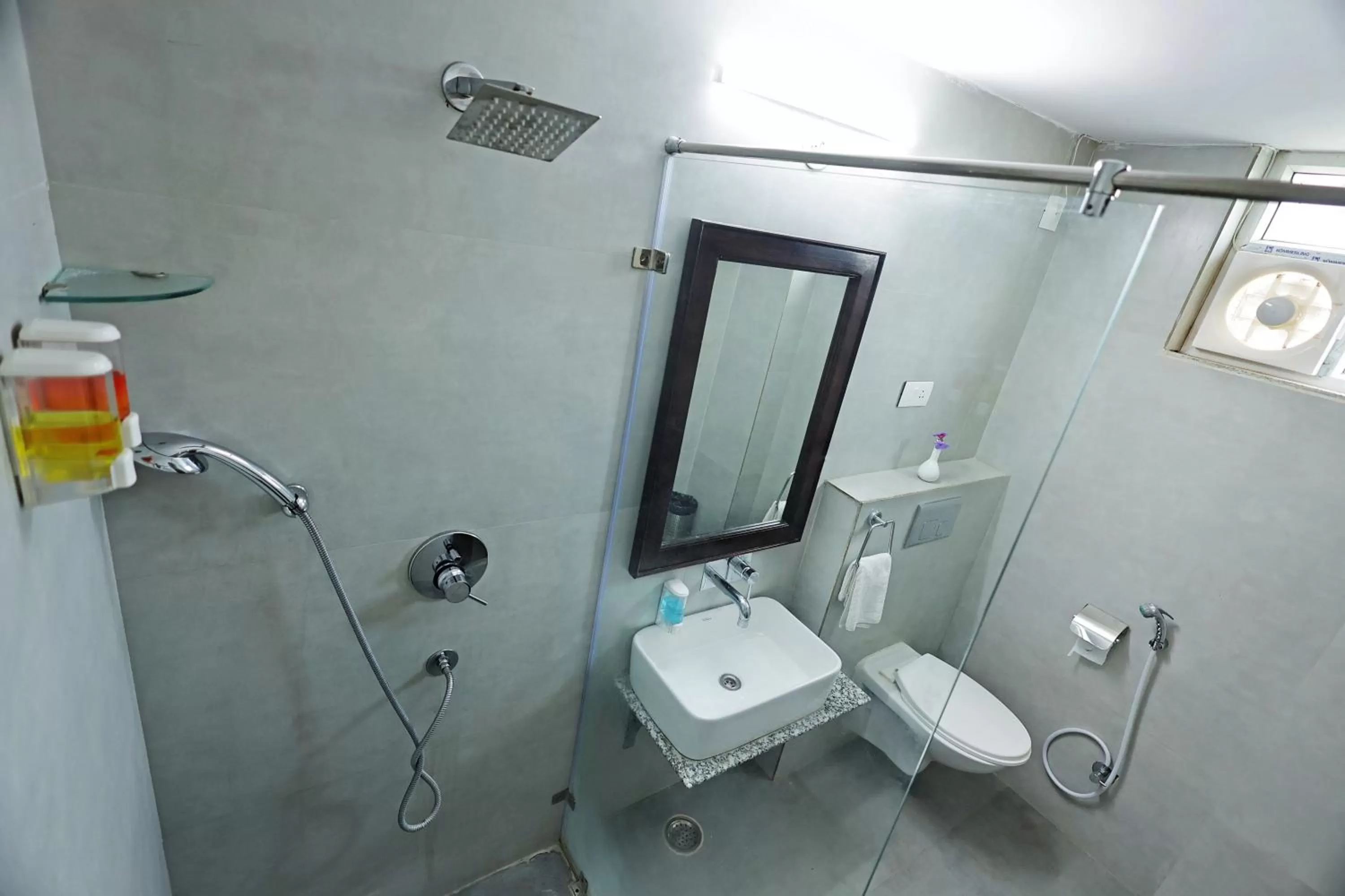 Bathroom in Revaas Lake View Boutique Stay