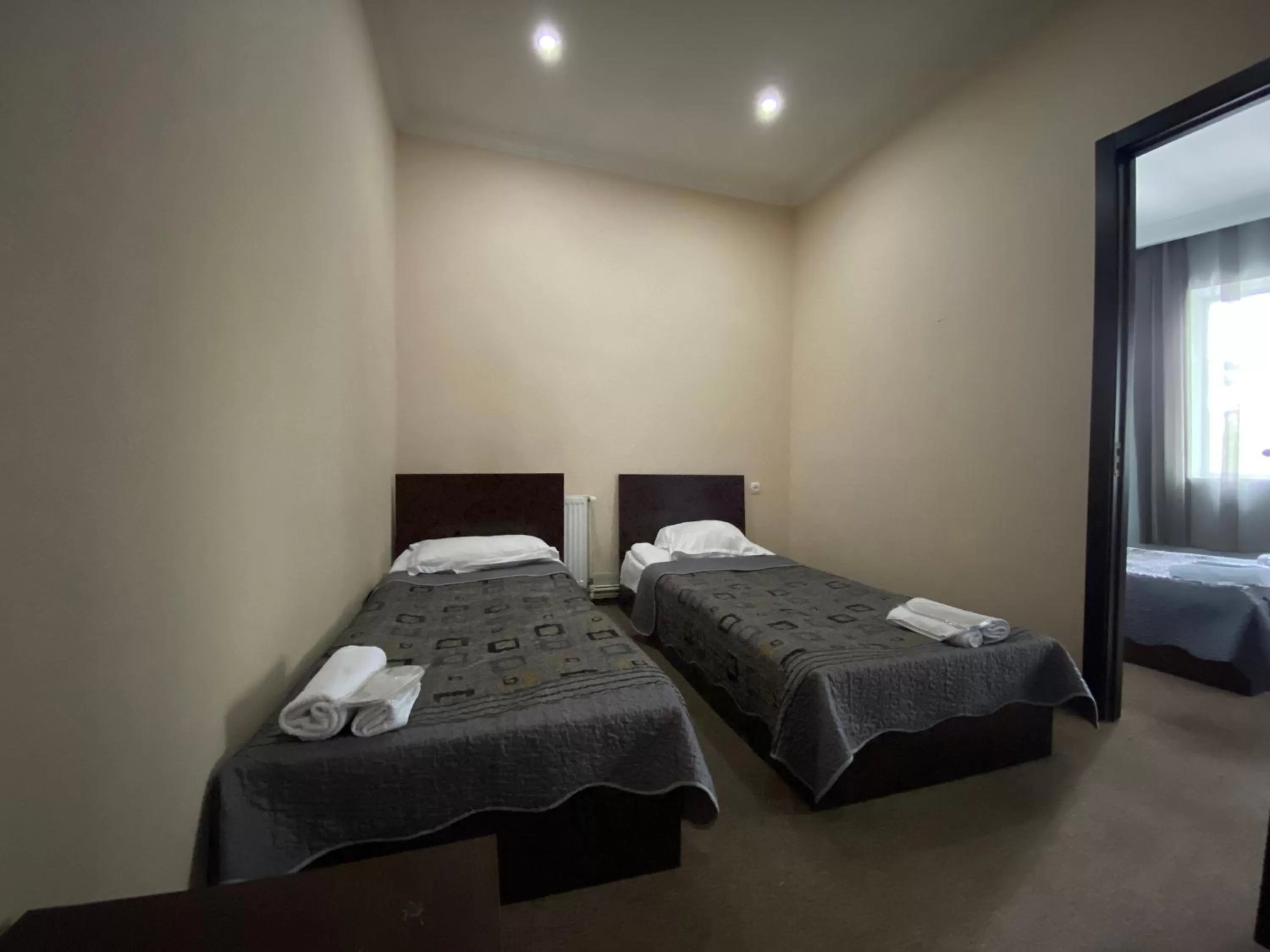 Bed in Hotel Shalimar