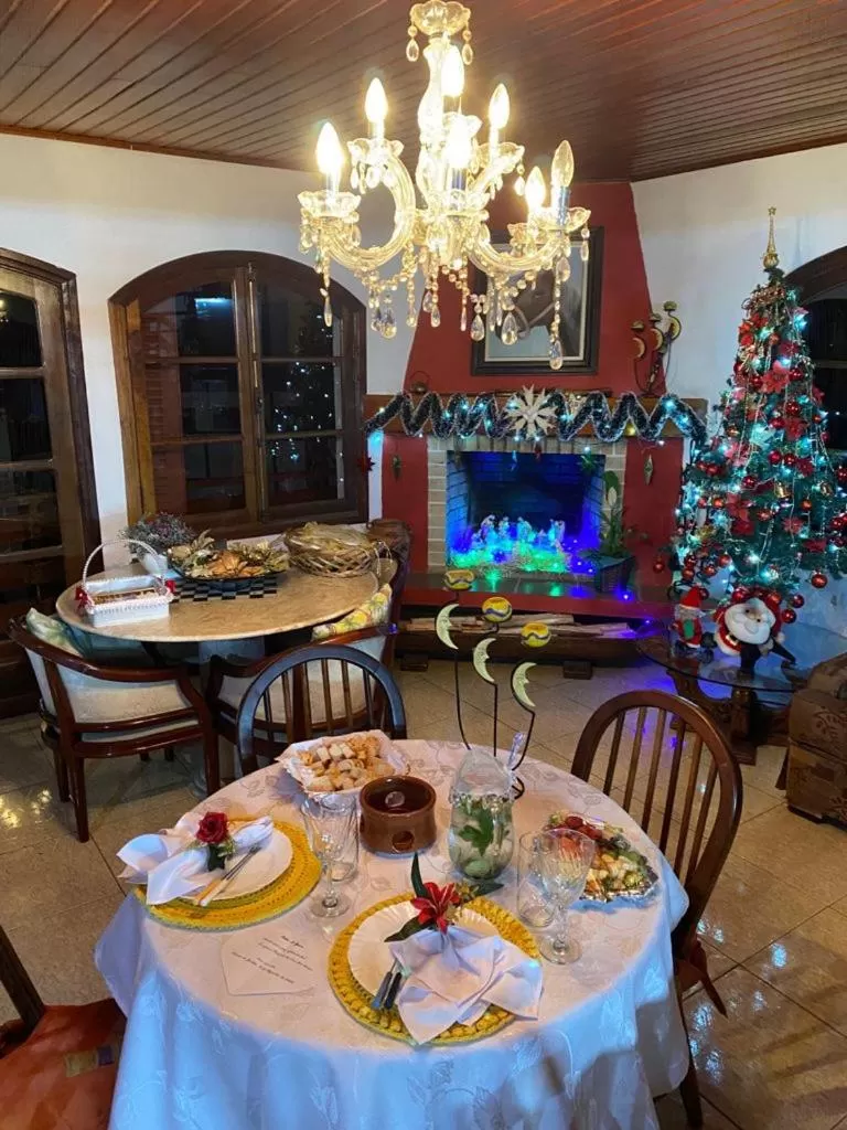 Restaurant/Places to Eat in Pousada da Lua