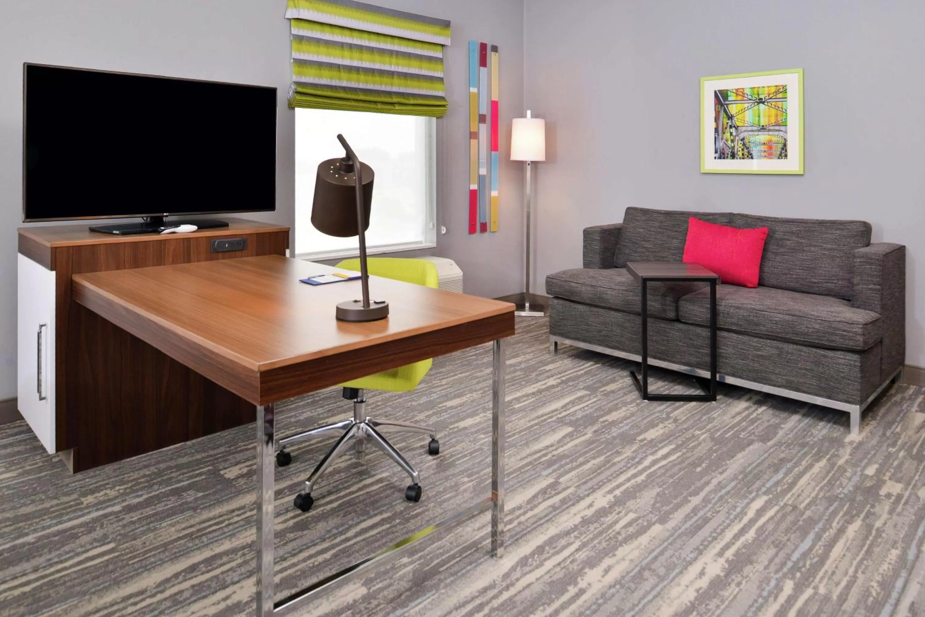 Bedroom in Hampton Inn & Suites Saint Paul Oakdale Woodbury