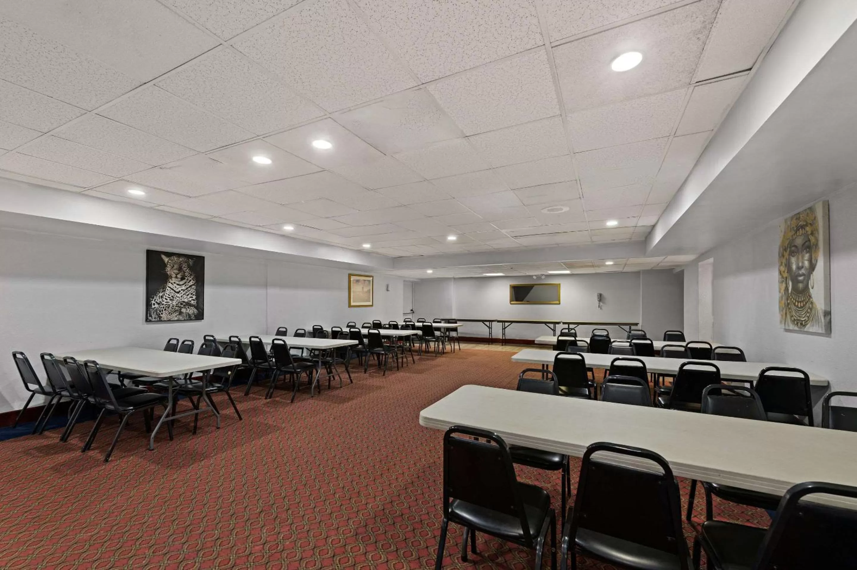 Meeting/conference room in Quality Inn & Suites Council Bluffs - Omaha East