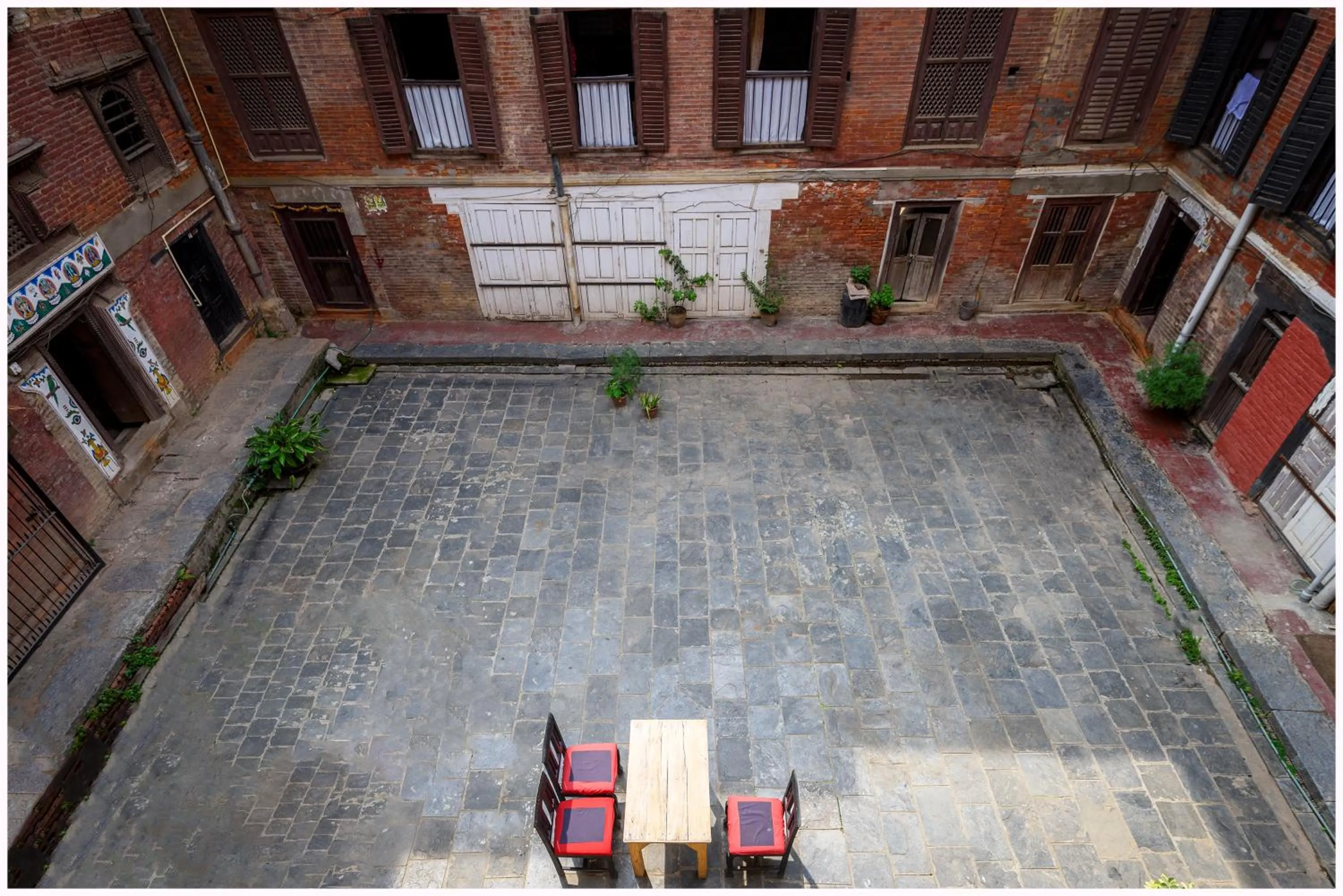 Facade/entrance in Hira Guest House