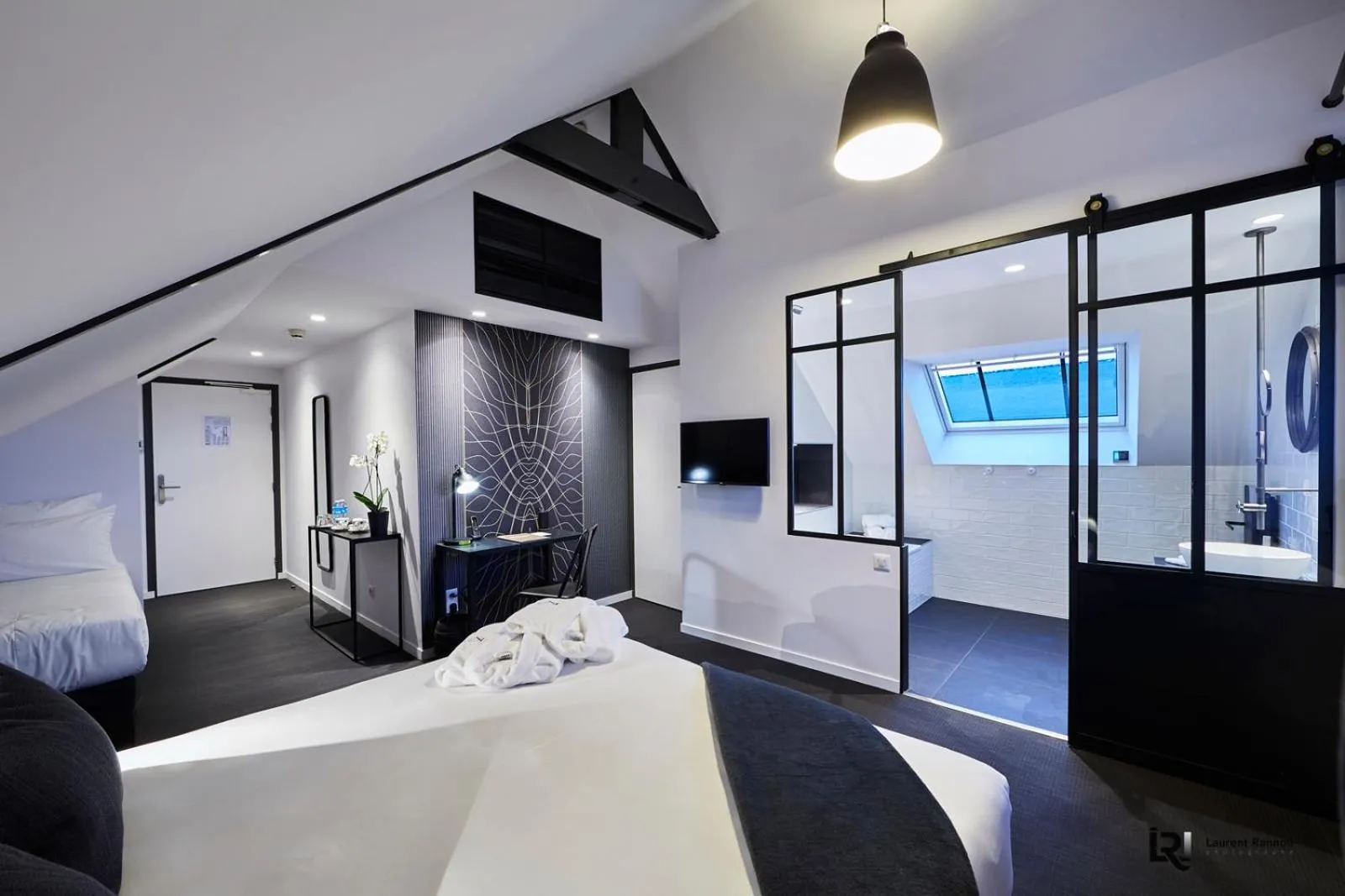 Bed in Le Manoir de Kerbot