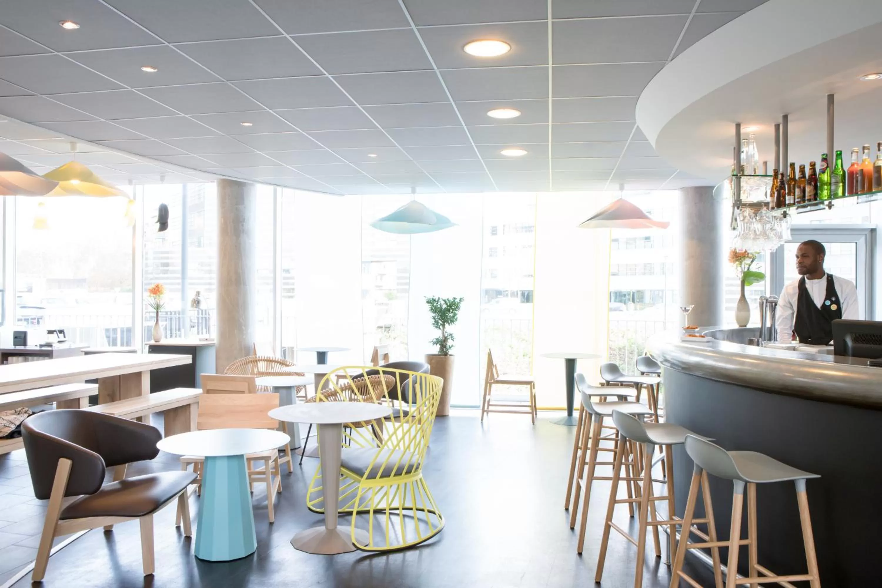 Lounge or bar in Novotel Suites Lille Europe