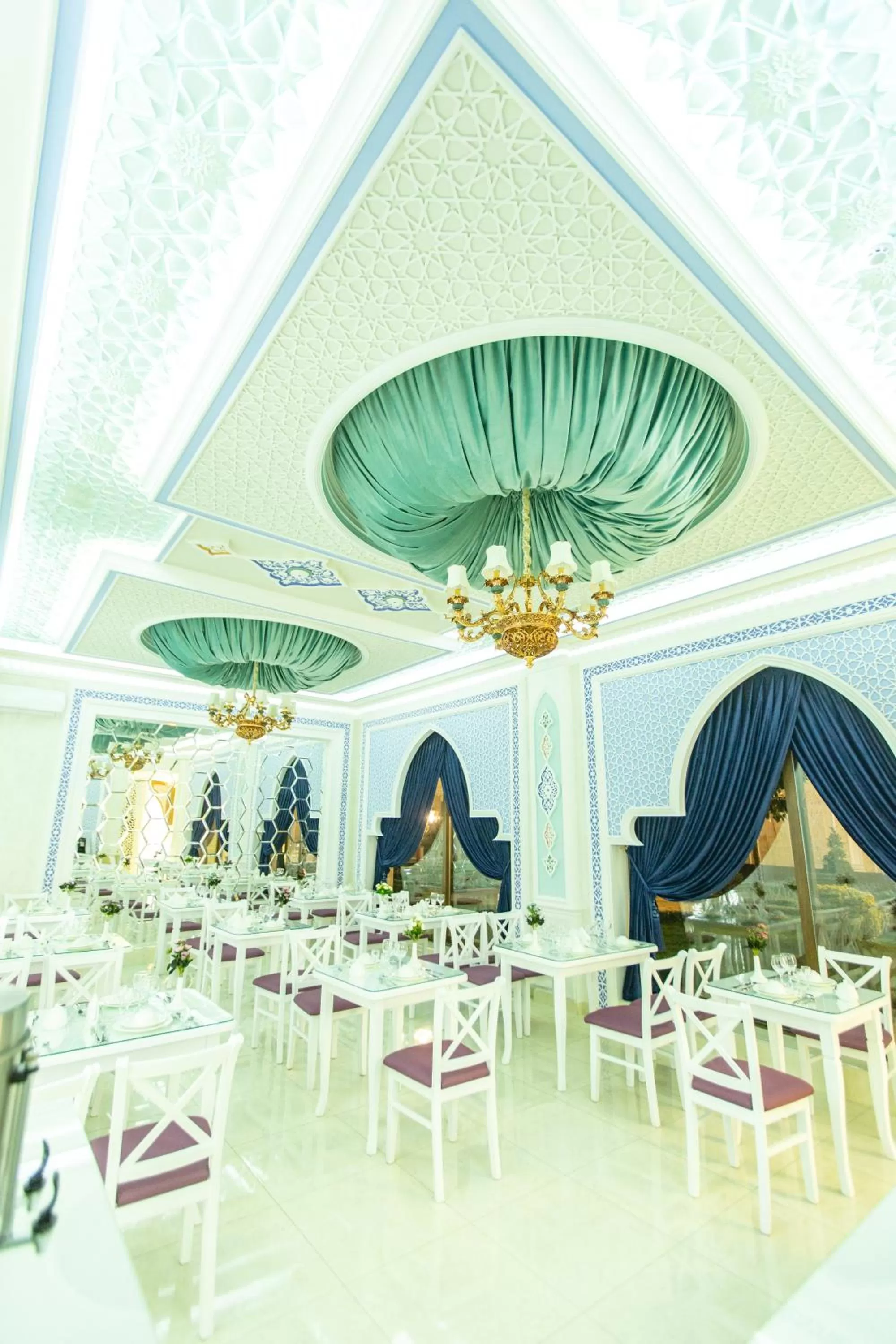 Restaurant/places to eat in Mirzo Boutique Hotel