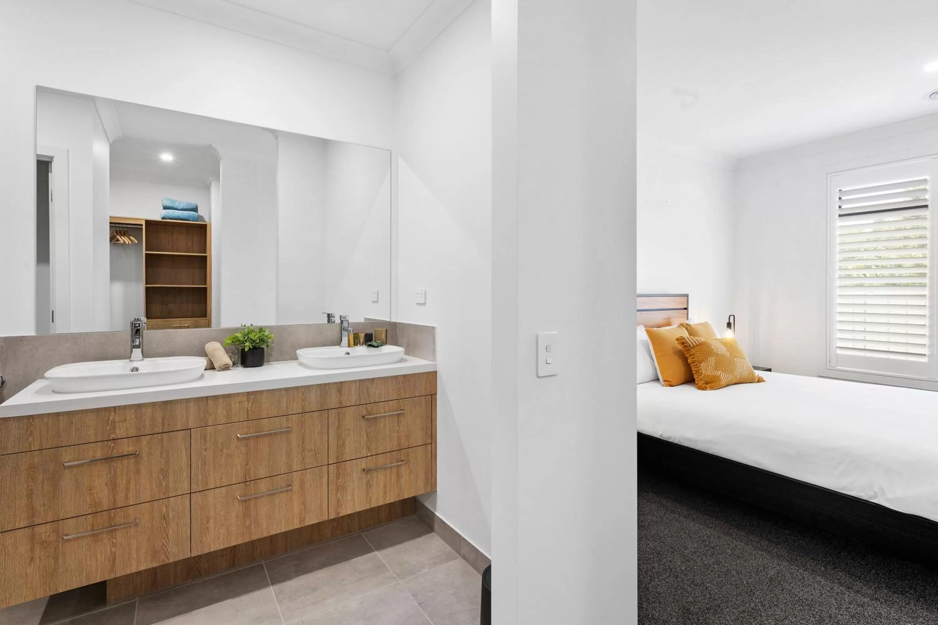 Bed in Julie-Anna, Bendigo