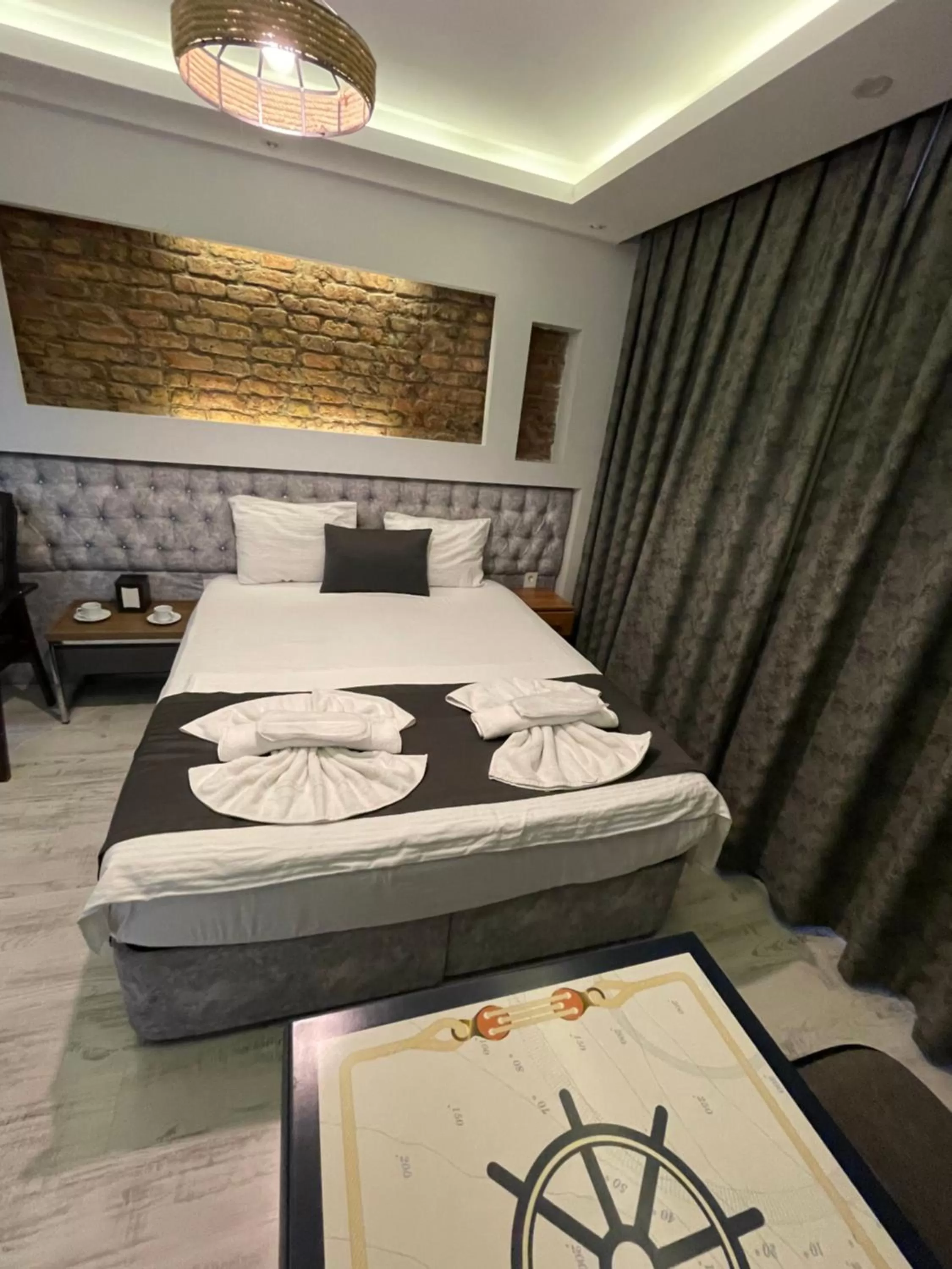 Bed in Arat Apartments