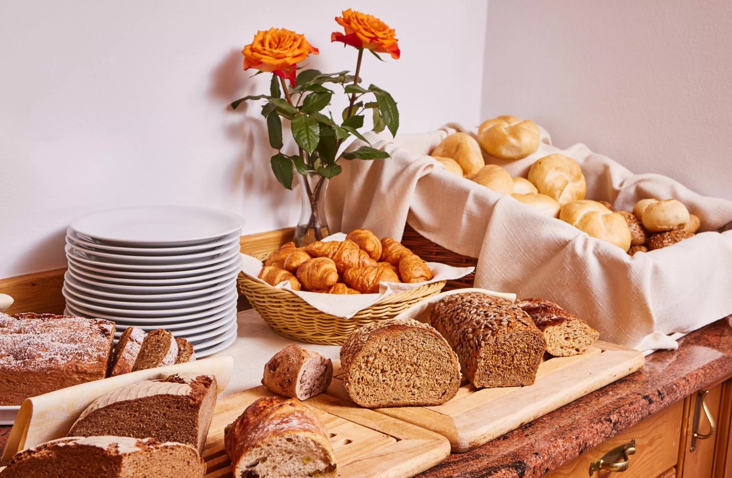 Breakfast in Hotel Häuserl im Wald