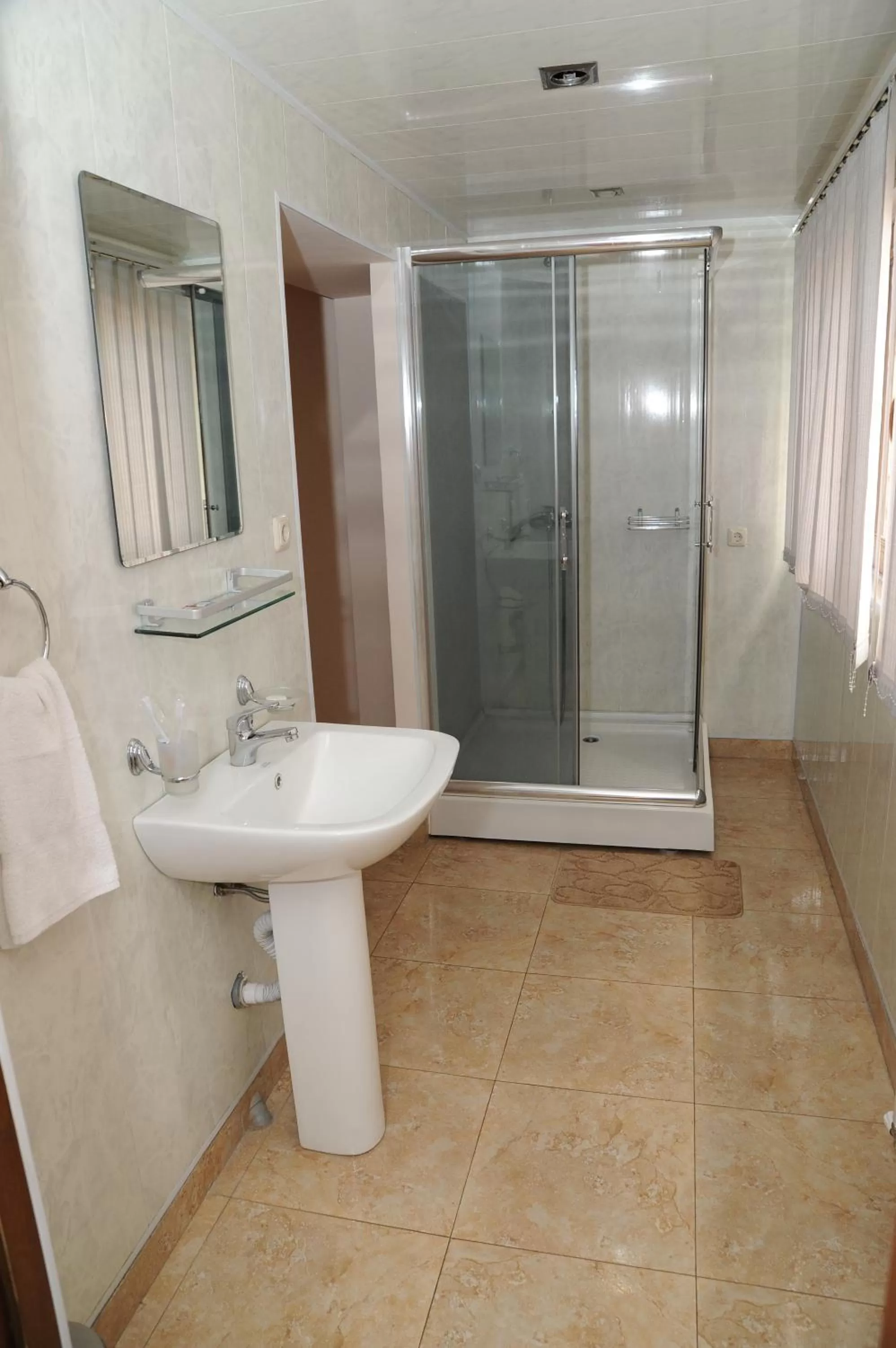 Day, Bathroom in Villa 29