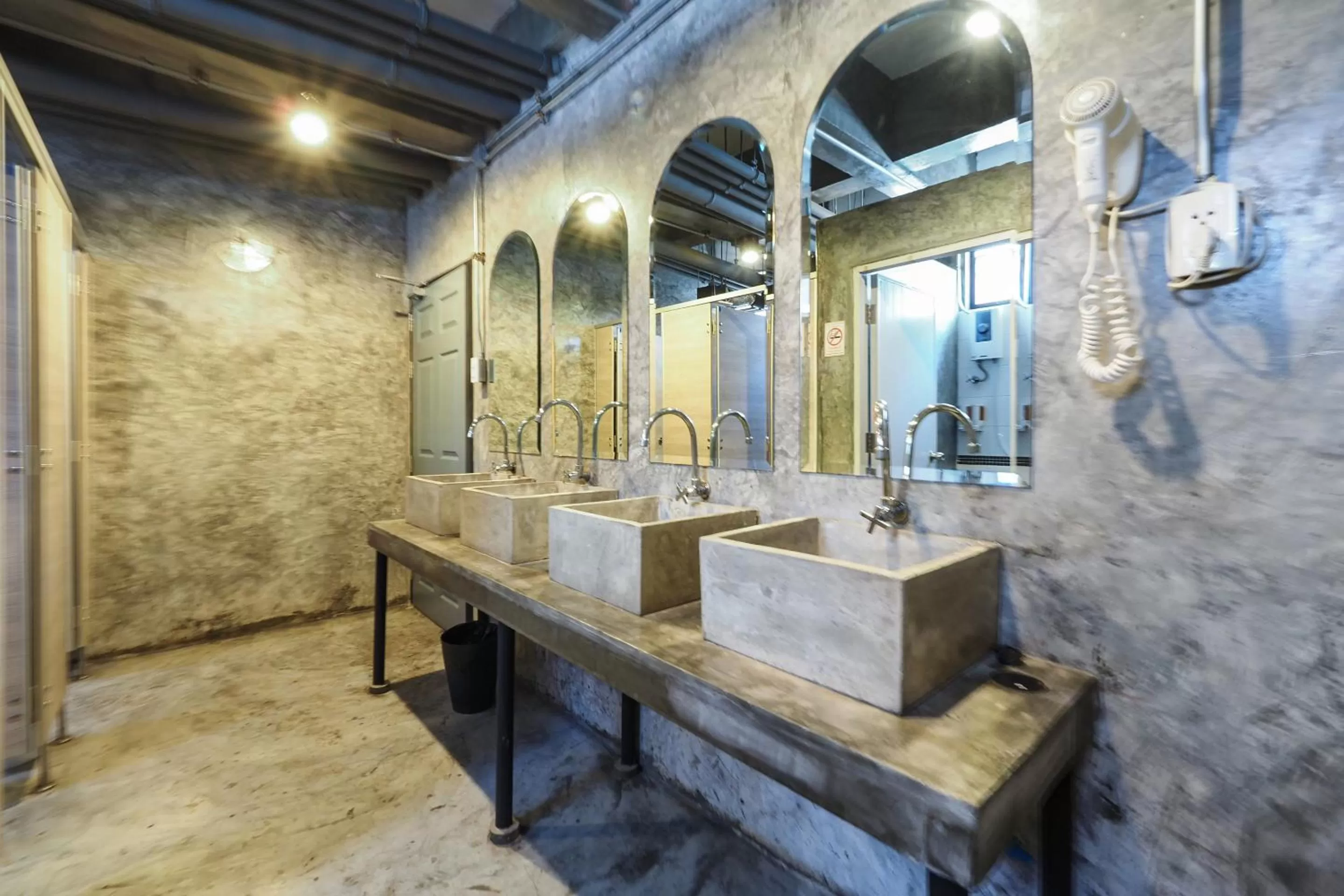 Bathroom in Super OYO 75332 Vm1 Hostel