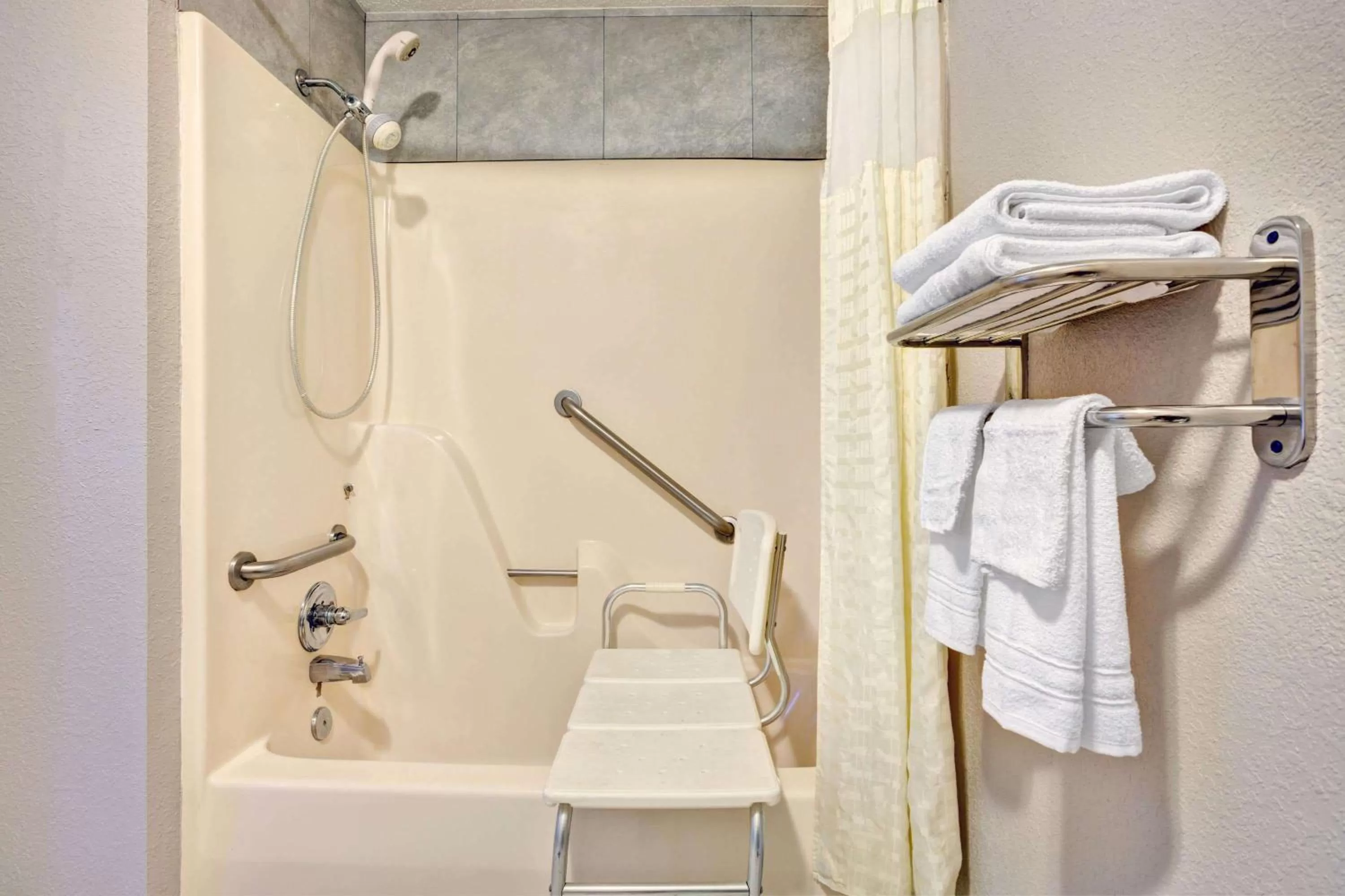 Bathroom in Days Inn by Wyndham Hernando