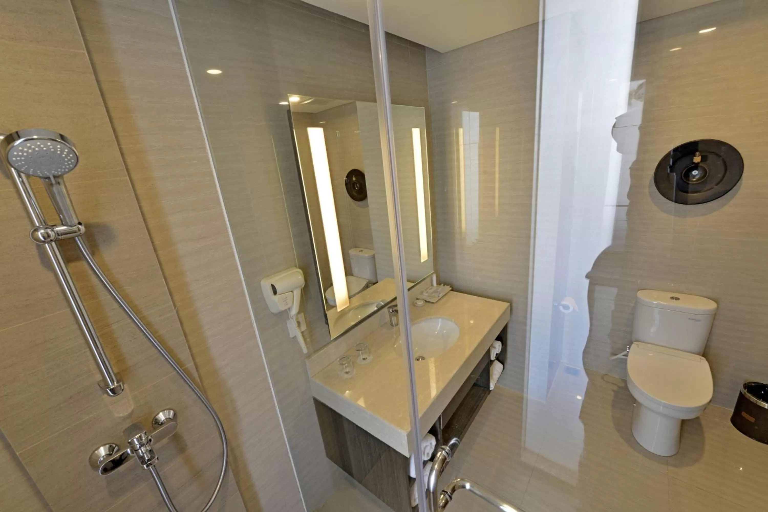 Shower in Lombok Astoria Hotel