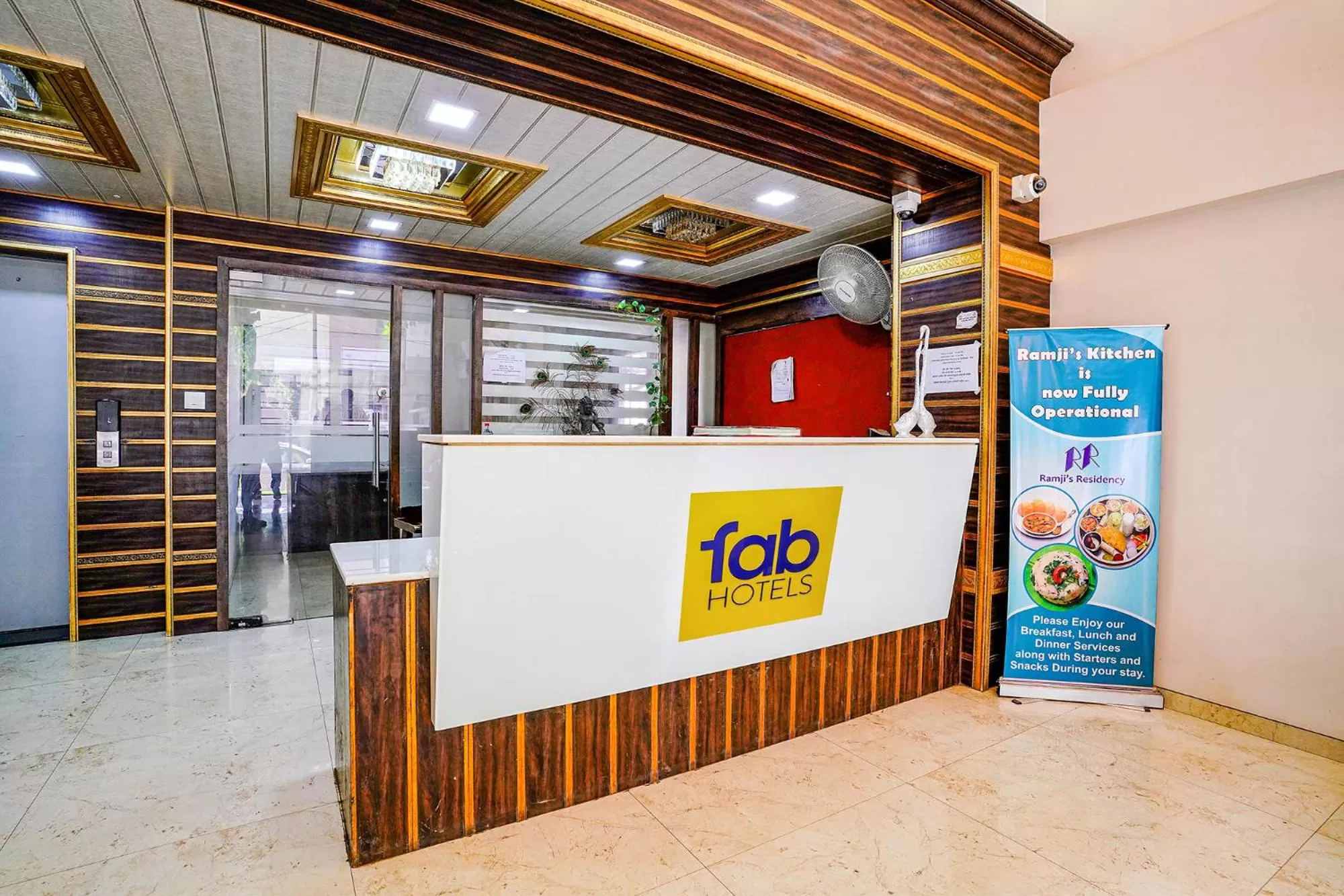 Lobby or reception in FabHotel Ramjis Residency