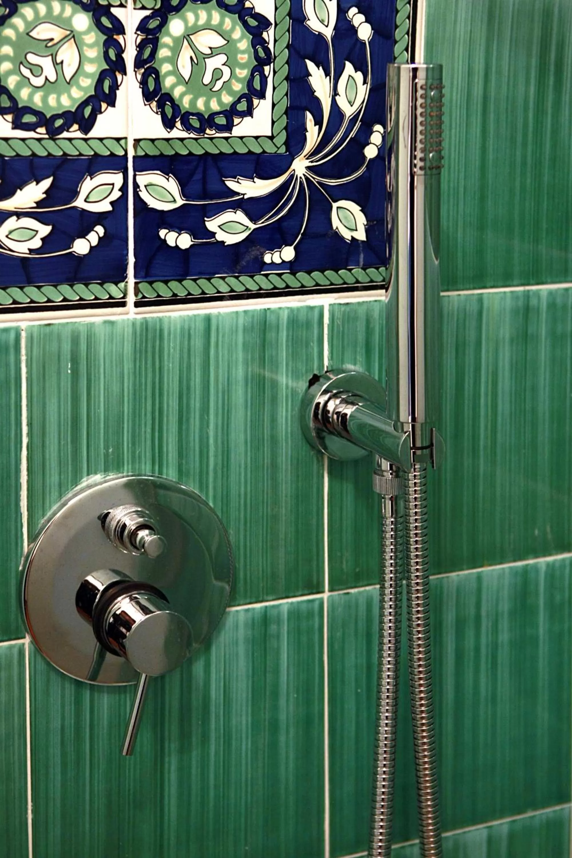 Shower in Bellezza Suites