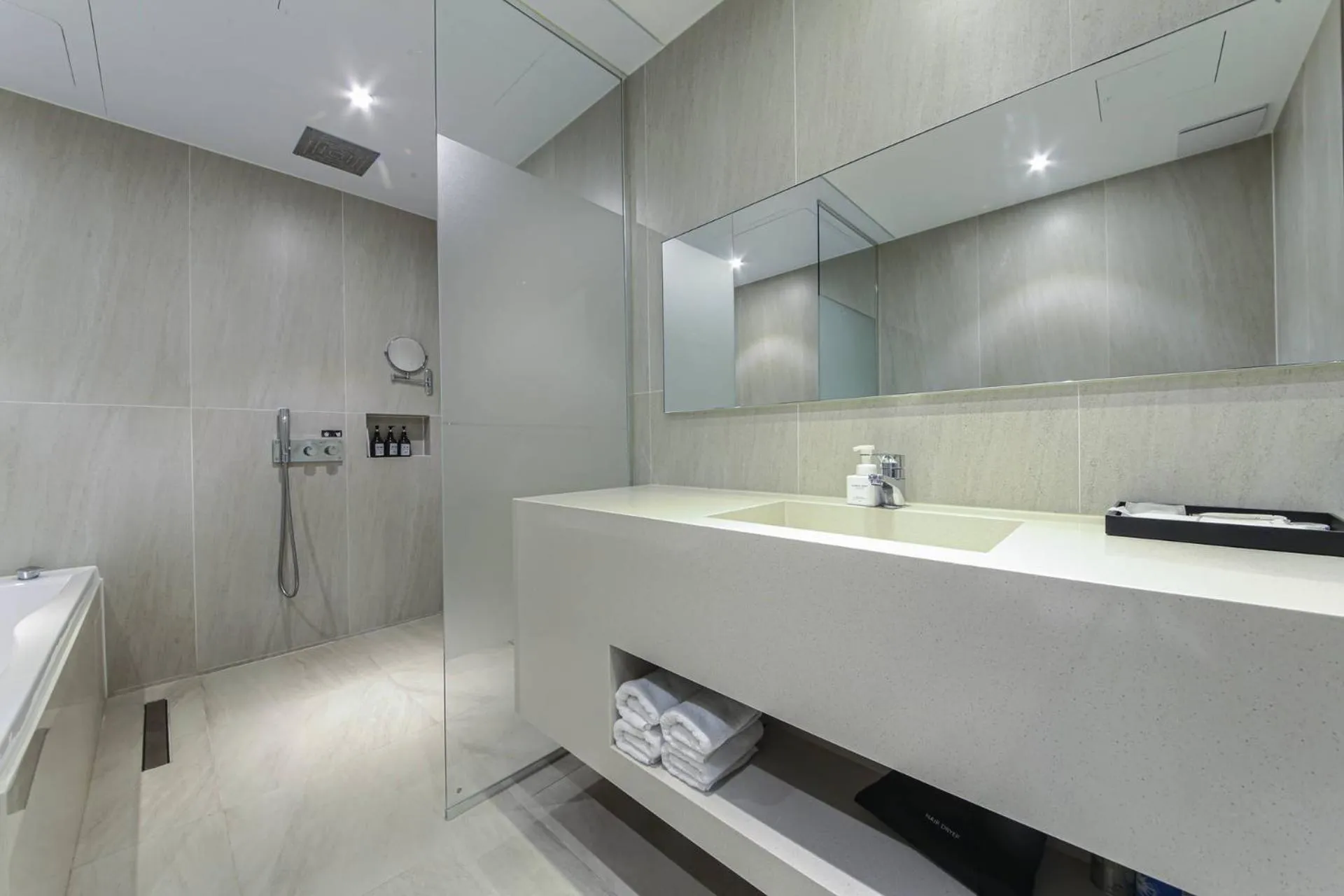 Bathroom in Zam101Hotel