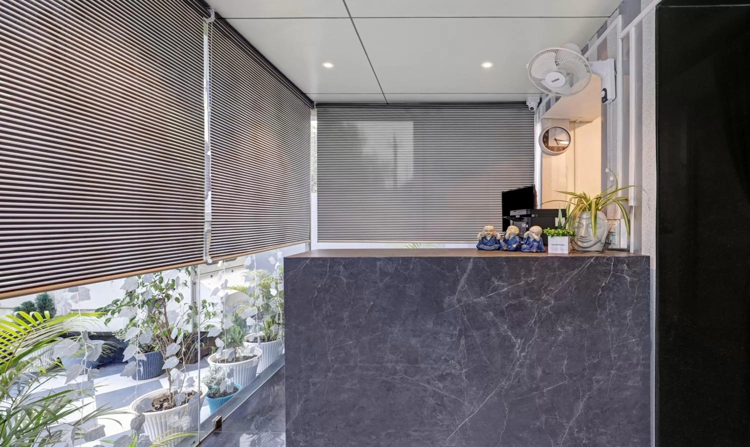 Lobby/Reception in Treebo Trend Finesta Suites Wardha Road