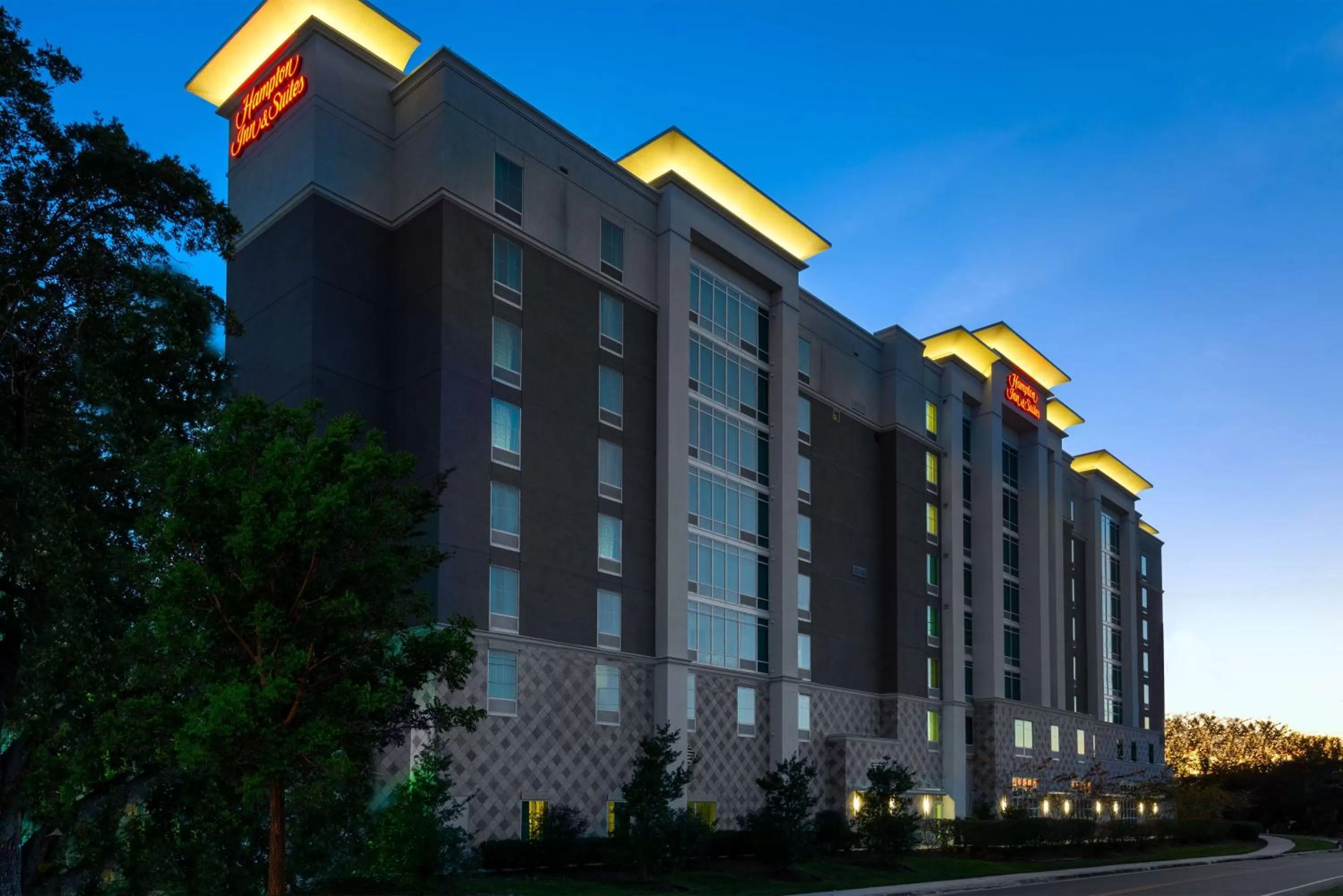 Property building in Hampton Inn & Suites Tampa Airport Avion Park Westshore
