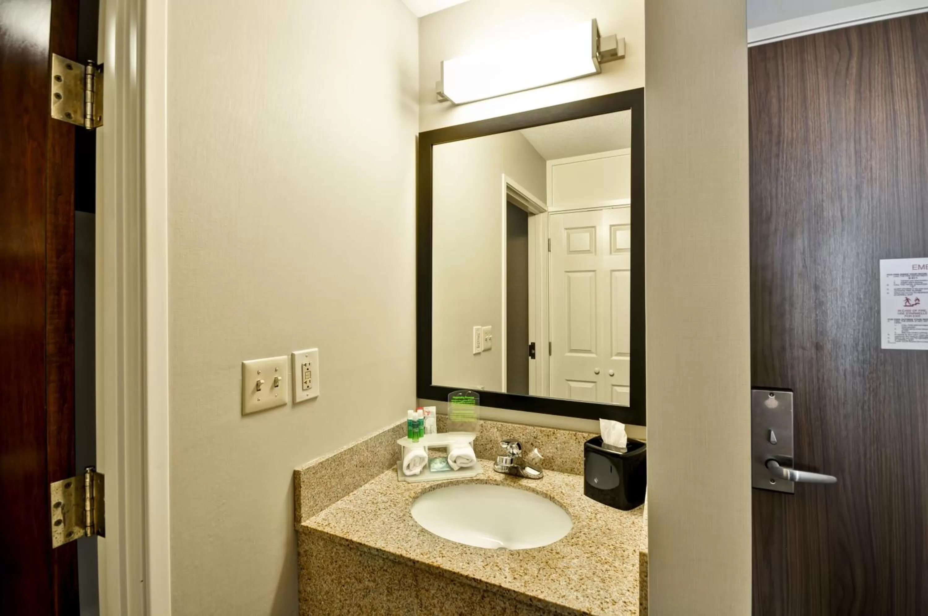 King Room - Mobility Access/Roll in Shower - Non-Smoking in Holiday Inn Express Romulus / Detroit Airport, an IHG Hotel