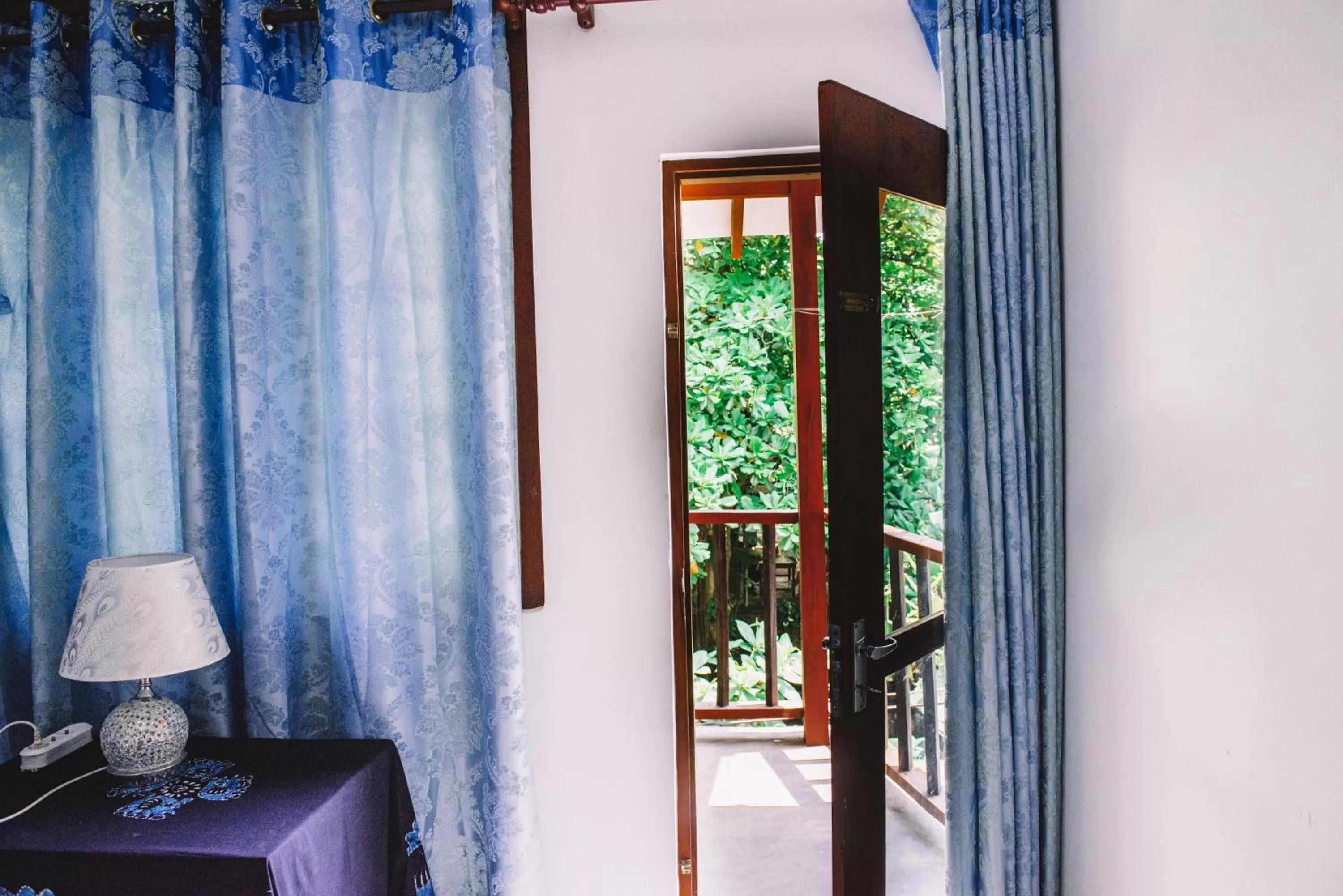 Photo of the whole room in Kadolana Guest House