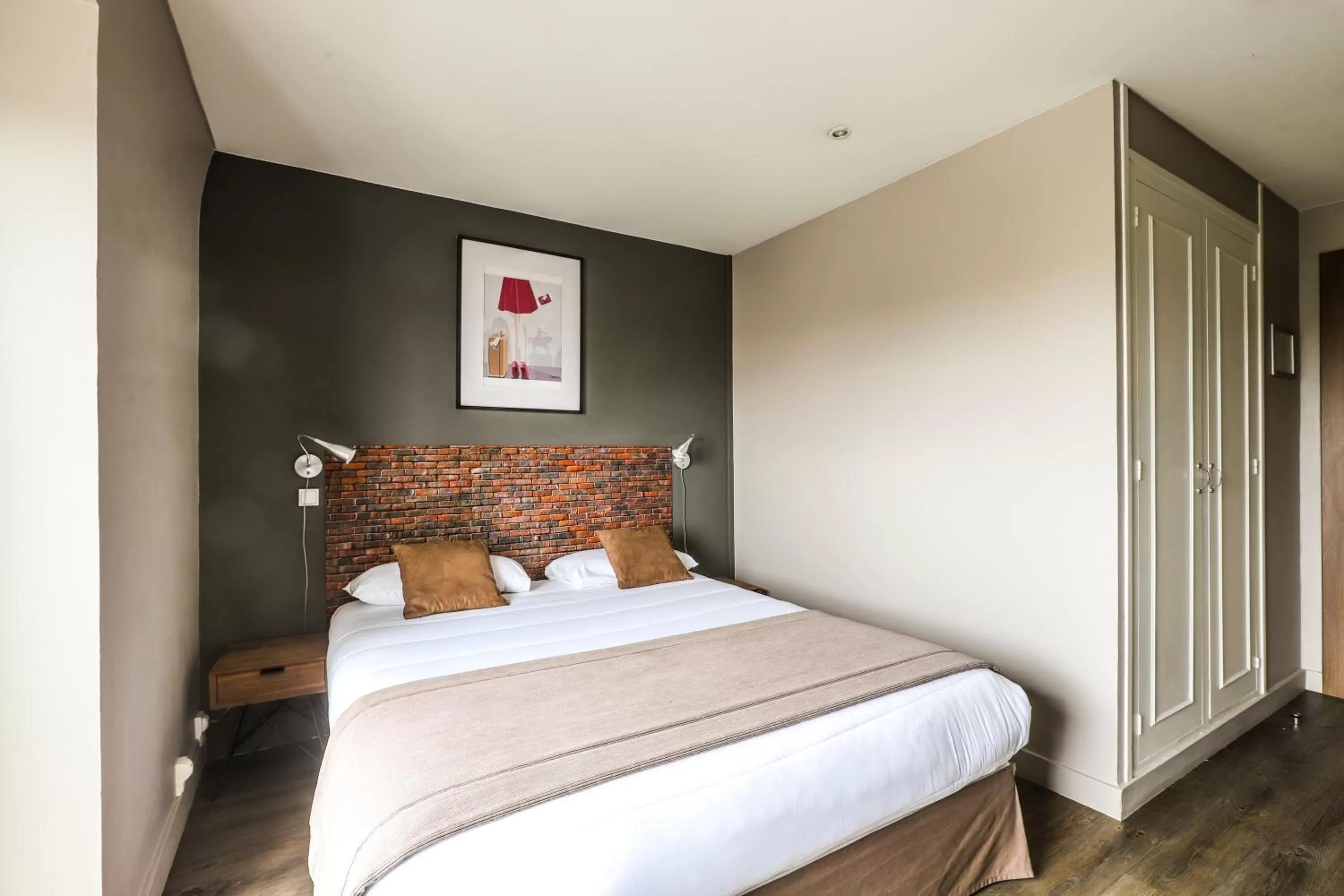 Photo of the whole room, Bed in Hotel Des Cedres