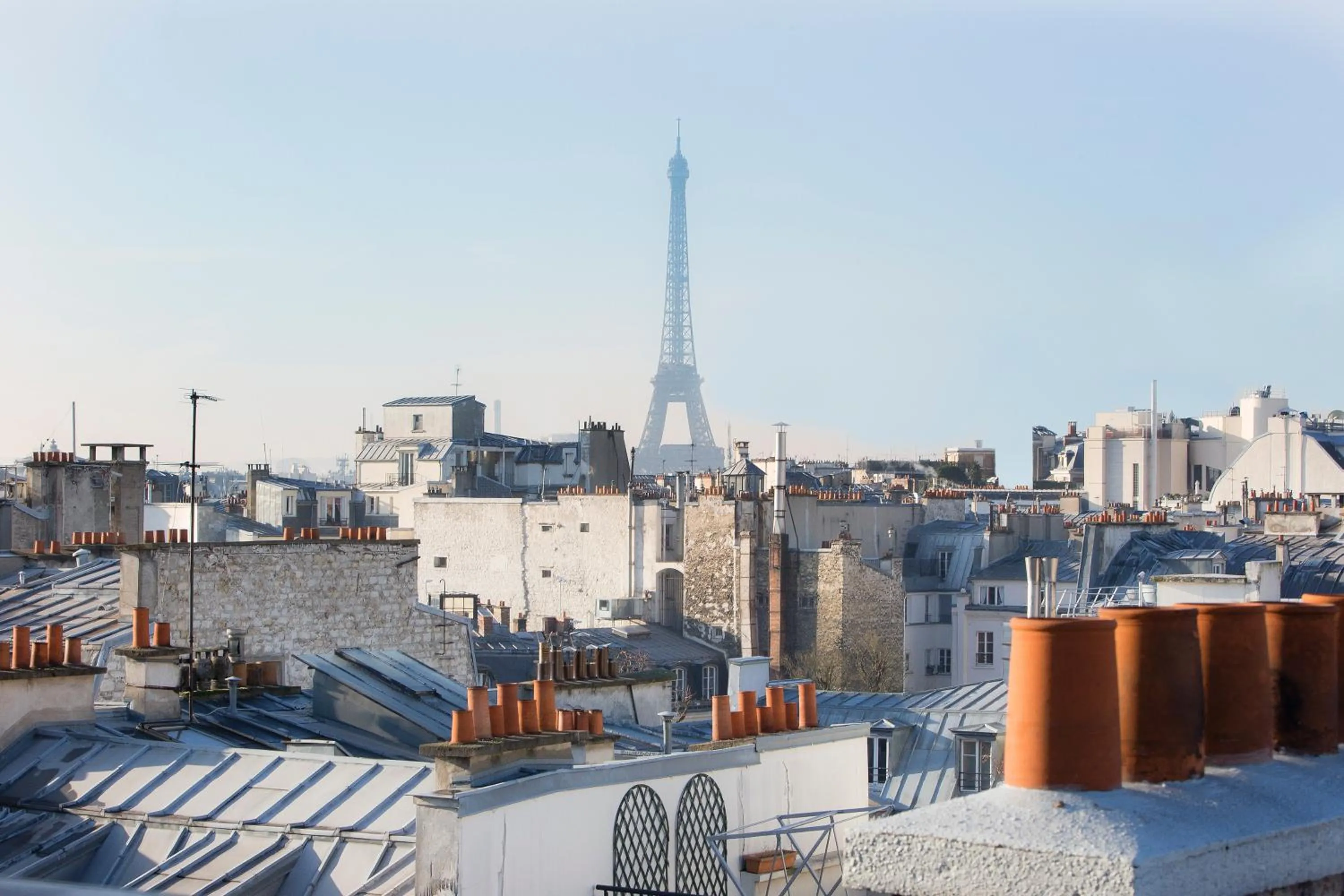 City view in Hotel Elysees 8