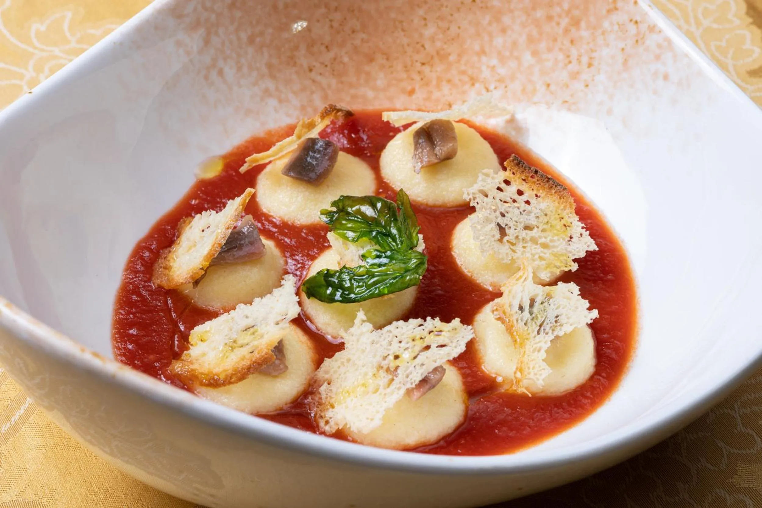 Restaurant/places to eat in Hotel Palace