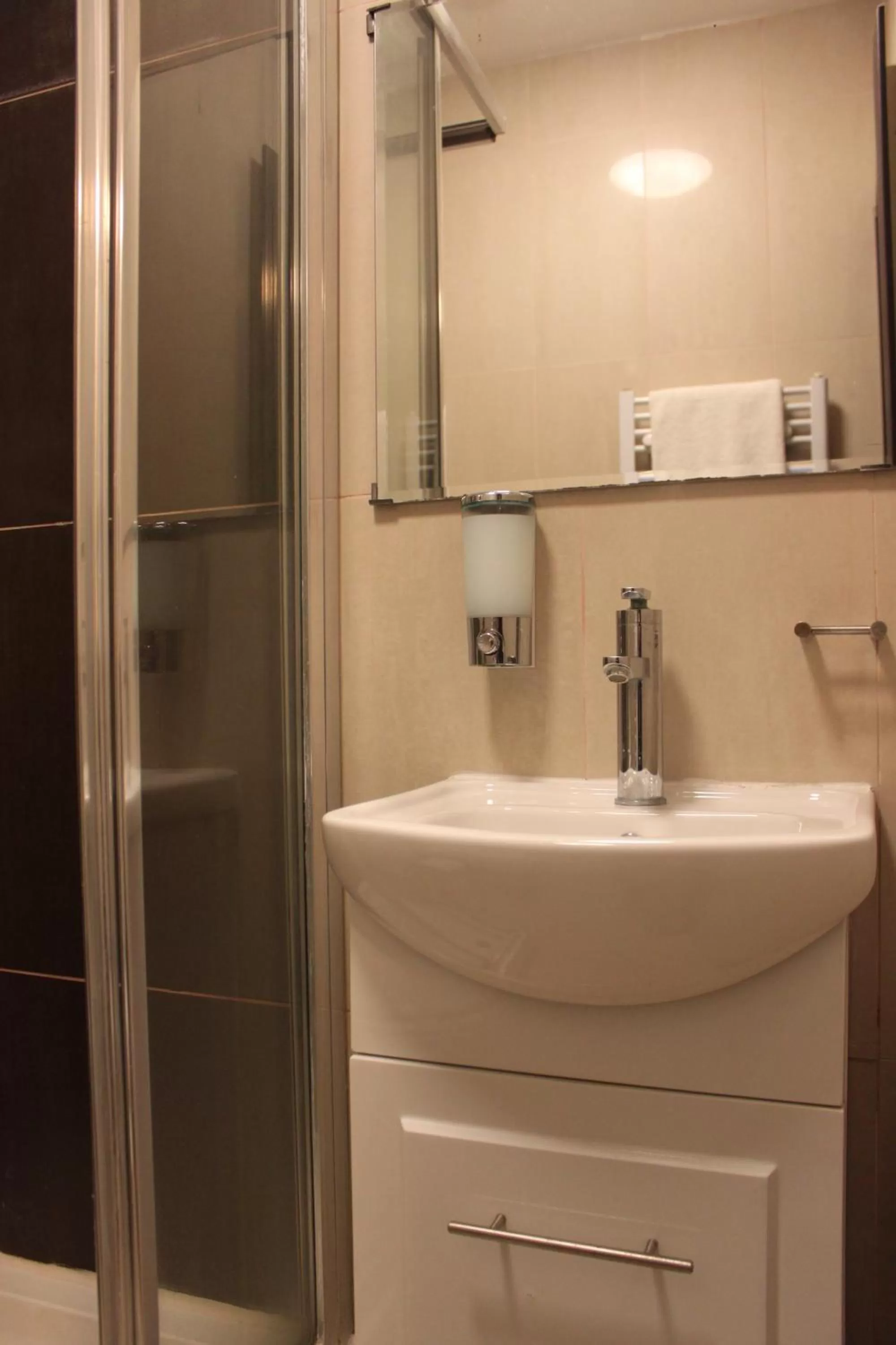 Bathroom in The Royale Chulan Hyde Park Hotel