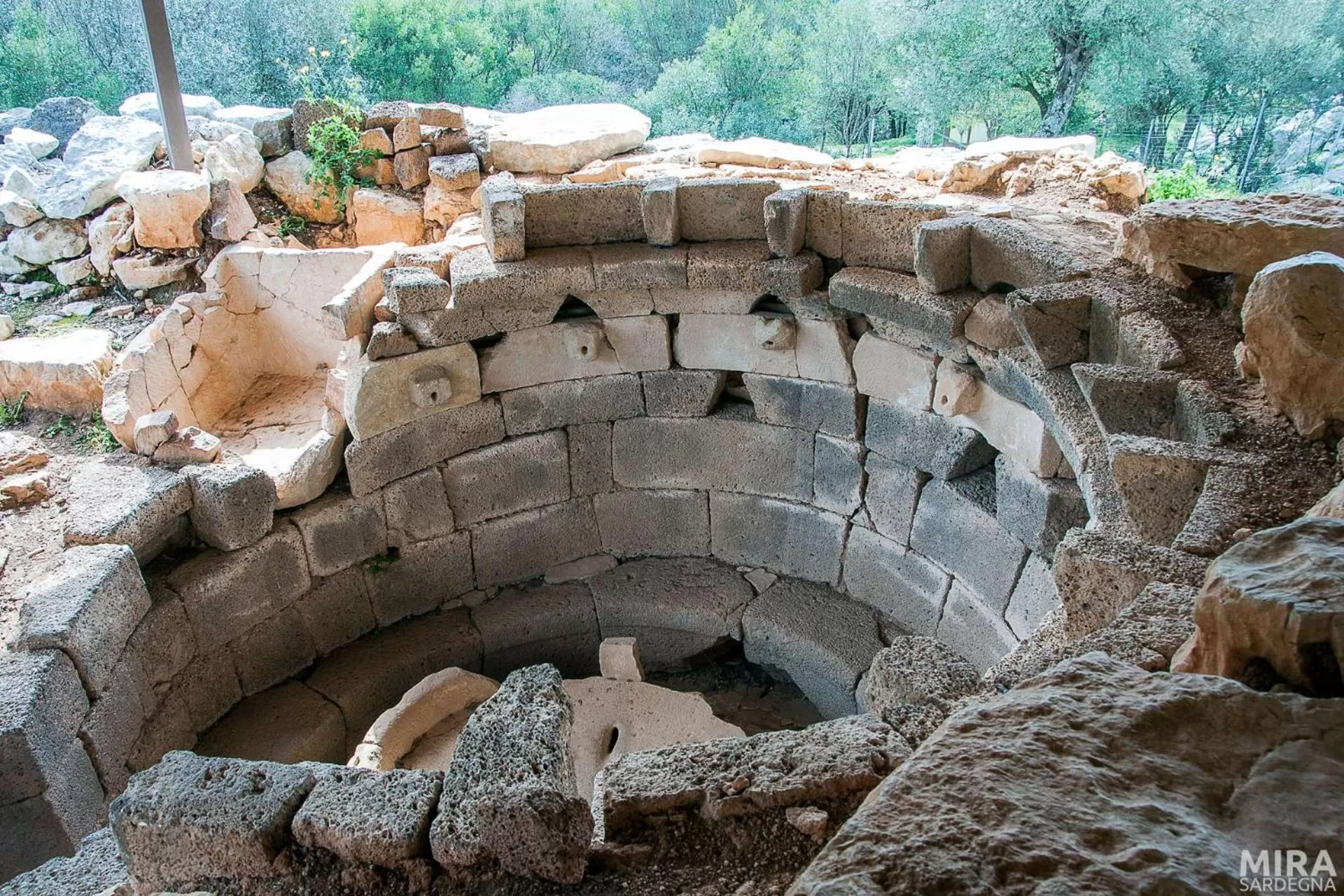 Hiking in B&b barbaricino iun F1442