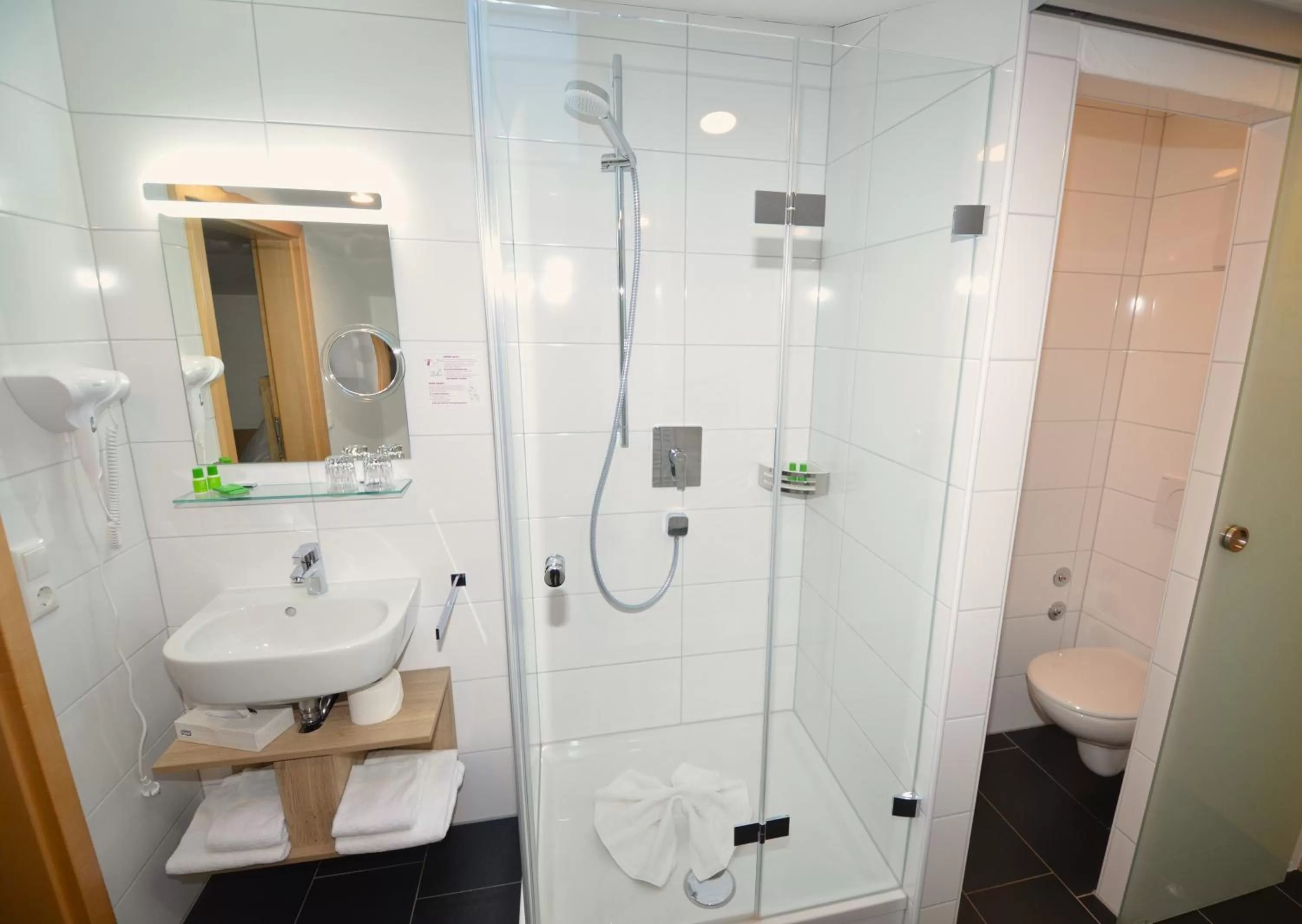 Photo of the whole room, Bathroom in Naturhotel Café Waldesruhe