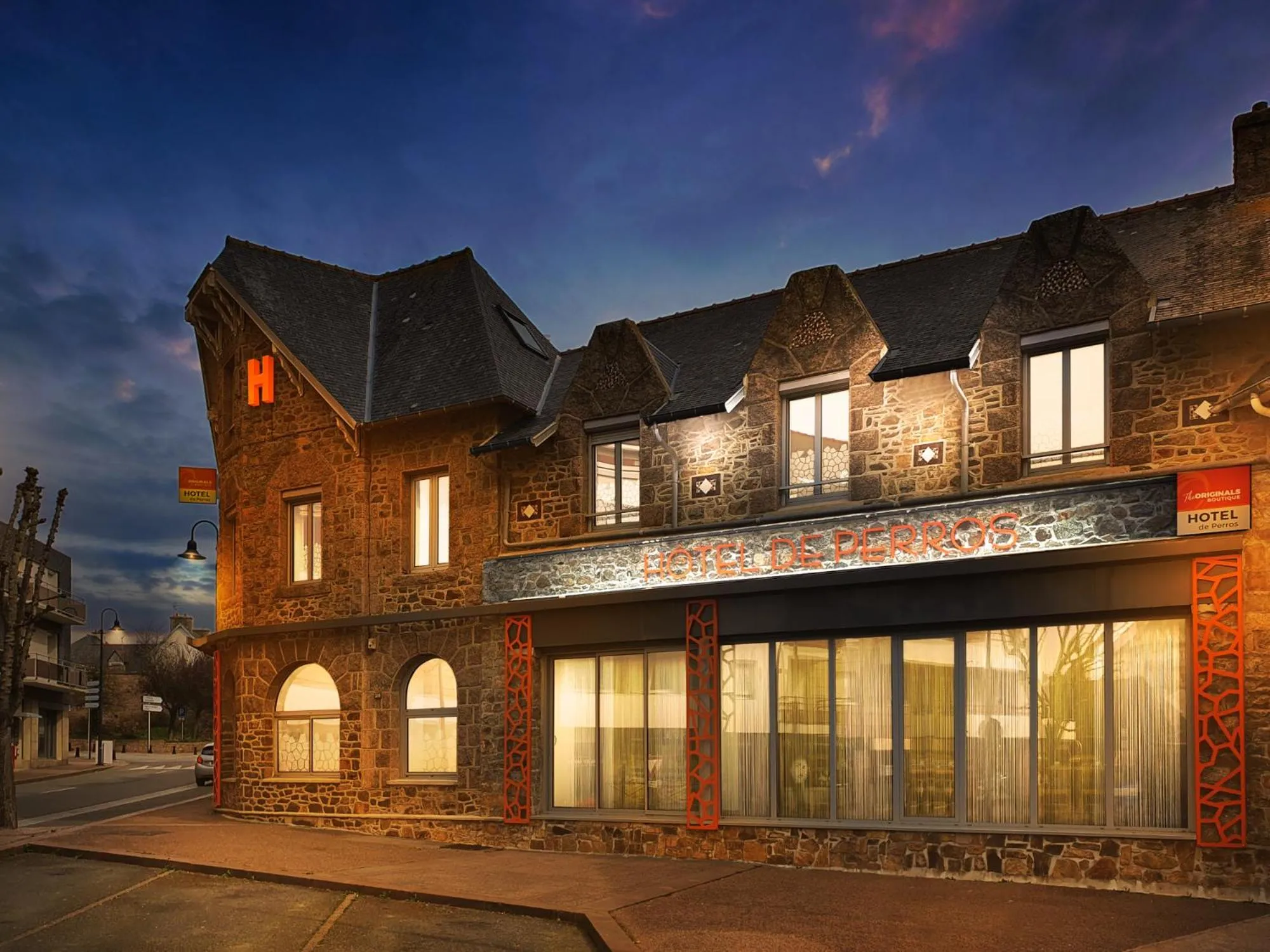 Property building in Hôtel de Perros, The Originals Boutique