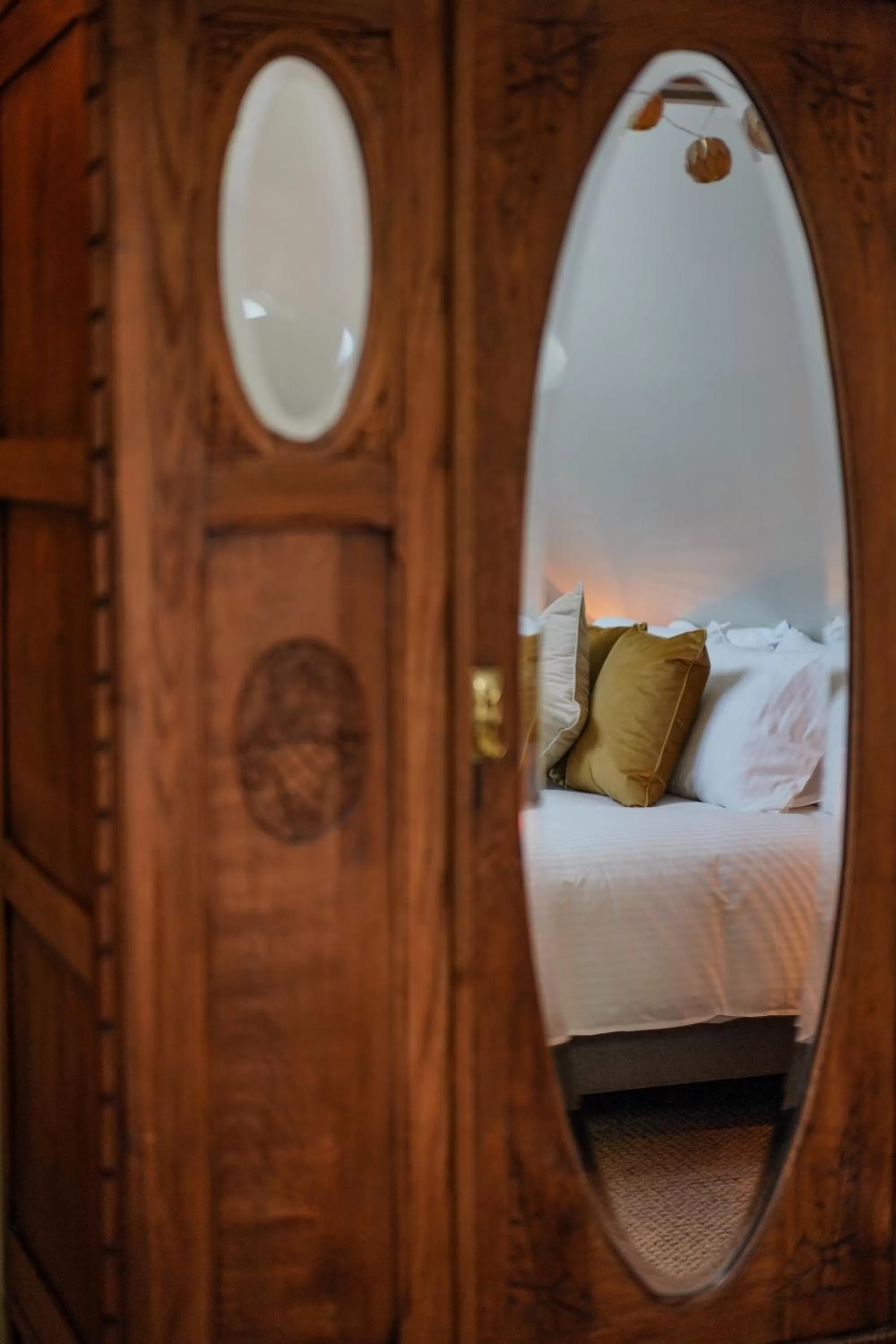 wardrobe, Bed in Les Terrasses des Falizes B&B