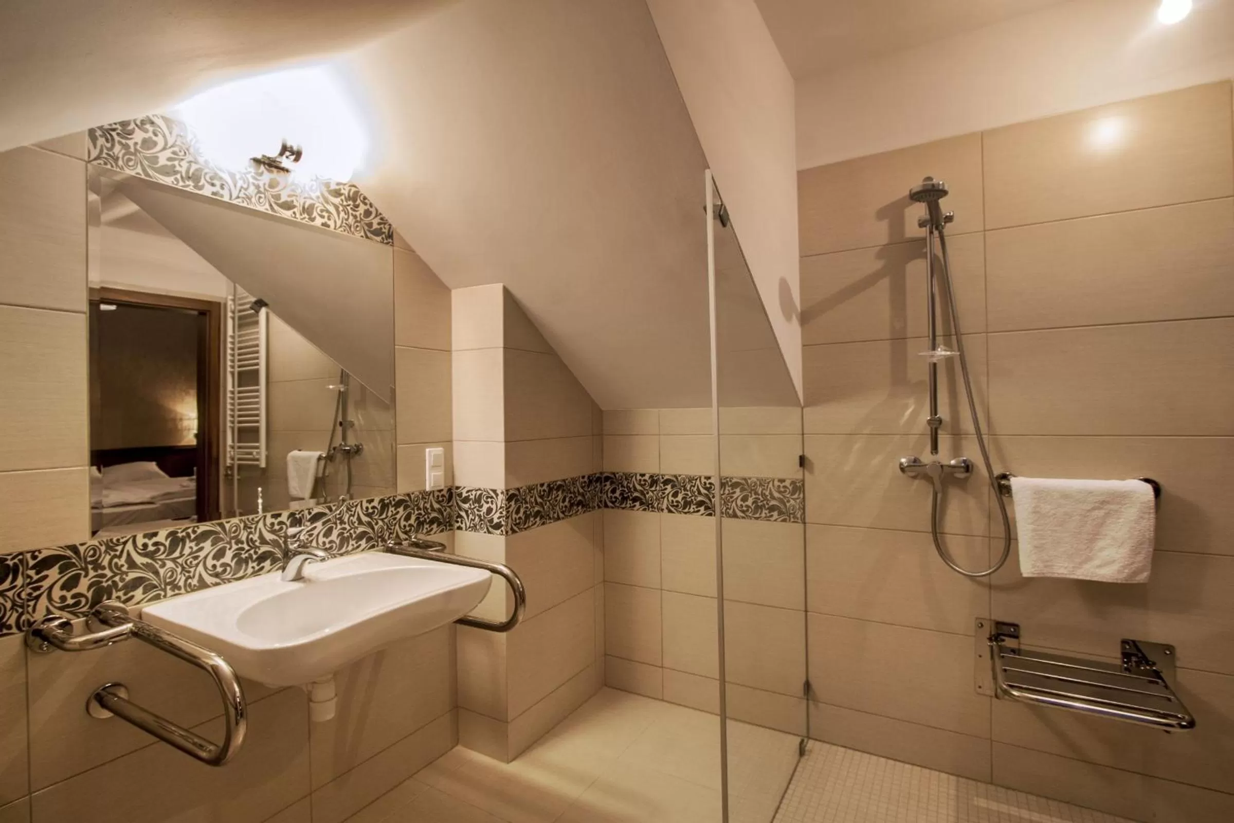 Bathroom in Hotel Tatarscy - ENERGYLANDIA