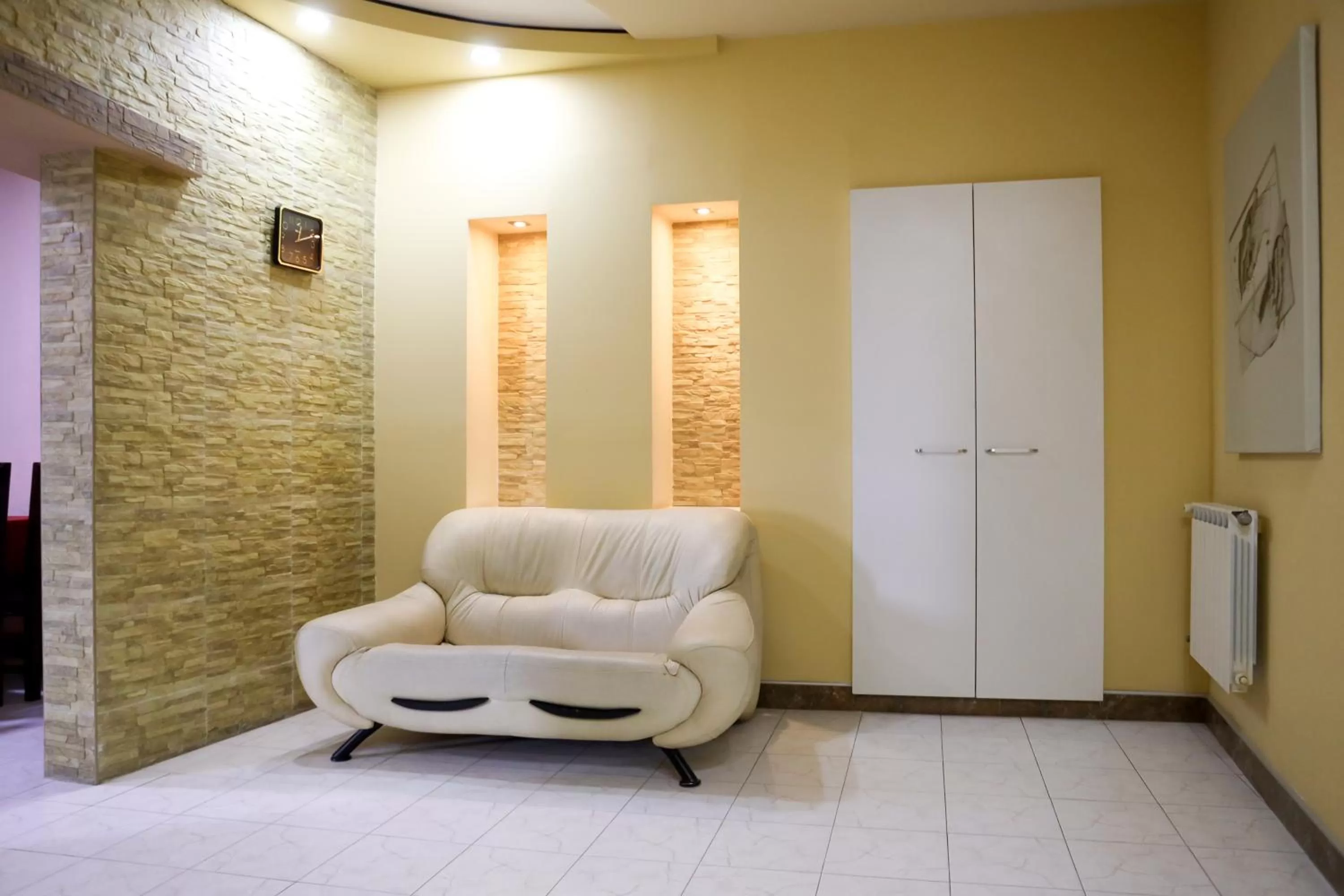 Seating Area in NO PROBLEM