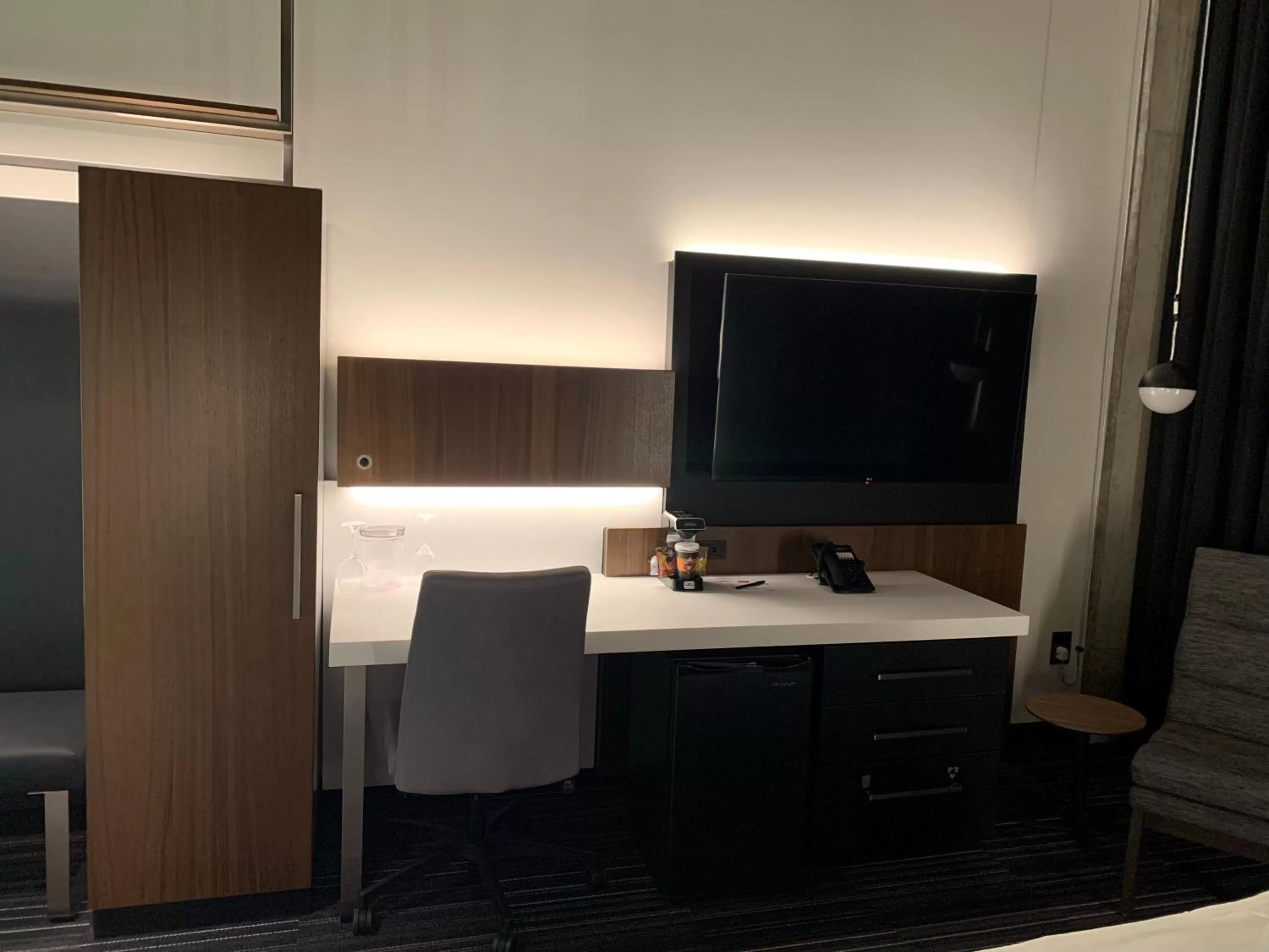 TV and multimedia in Grand Hotel TiMES Blainville-Mirabel