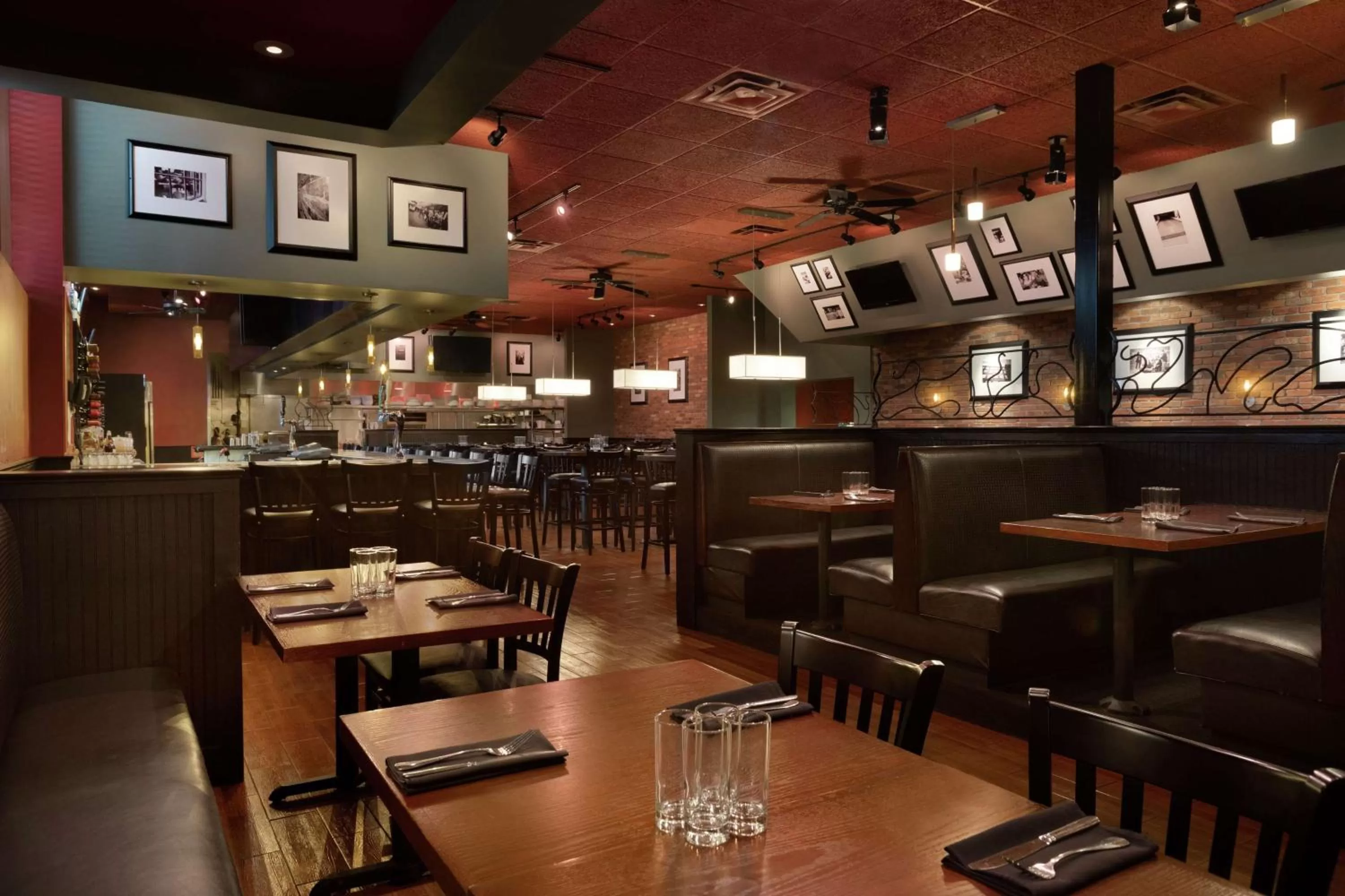 Restaurant/places to eat in DoubleTree by Hilton Atlanta Northeast/Northlake