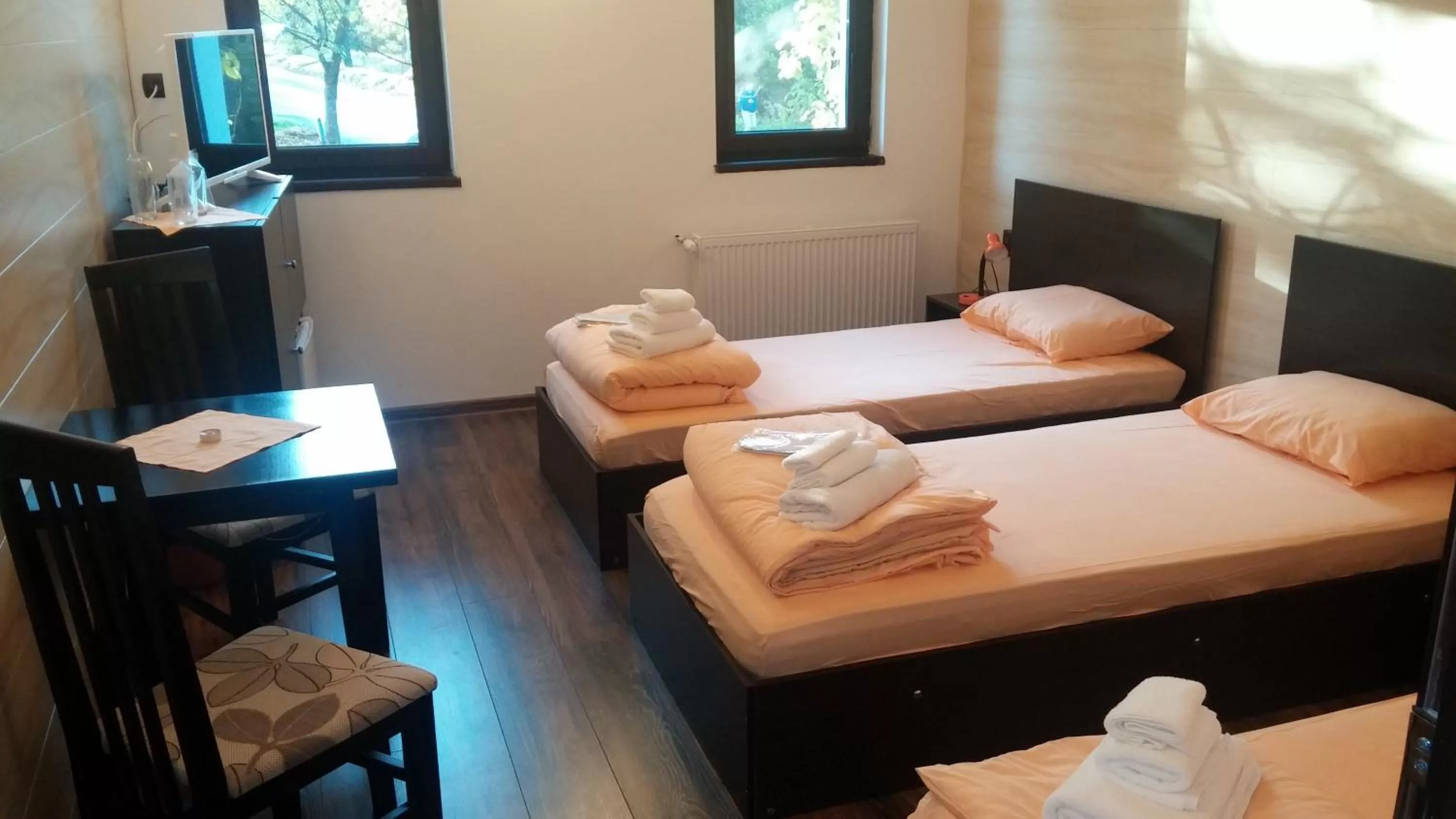 Bed in Complex Friends