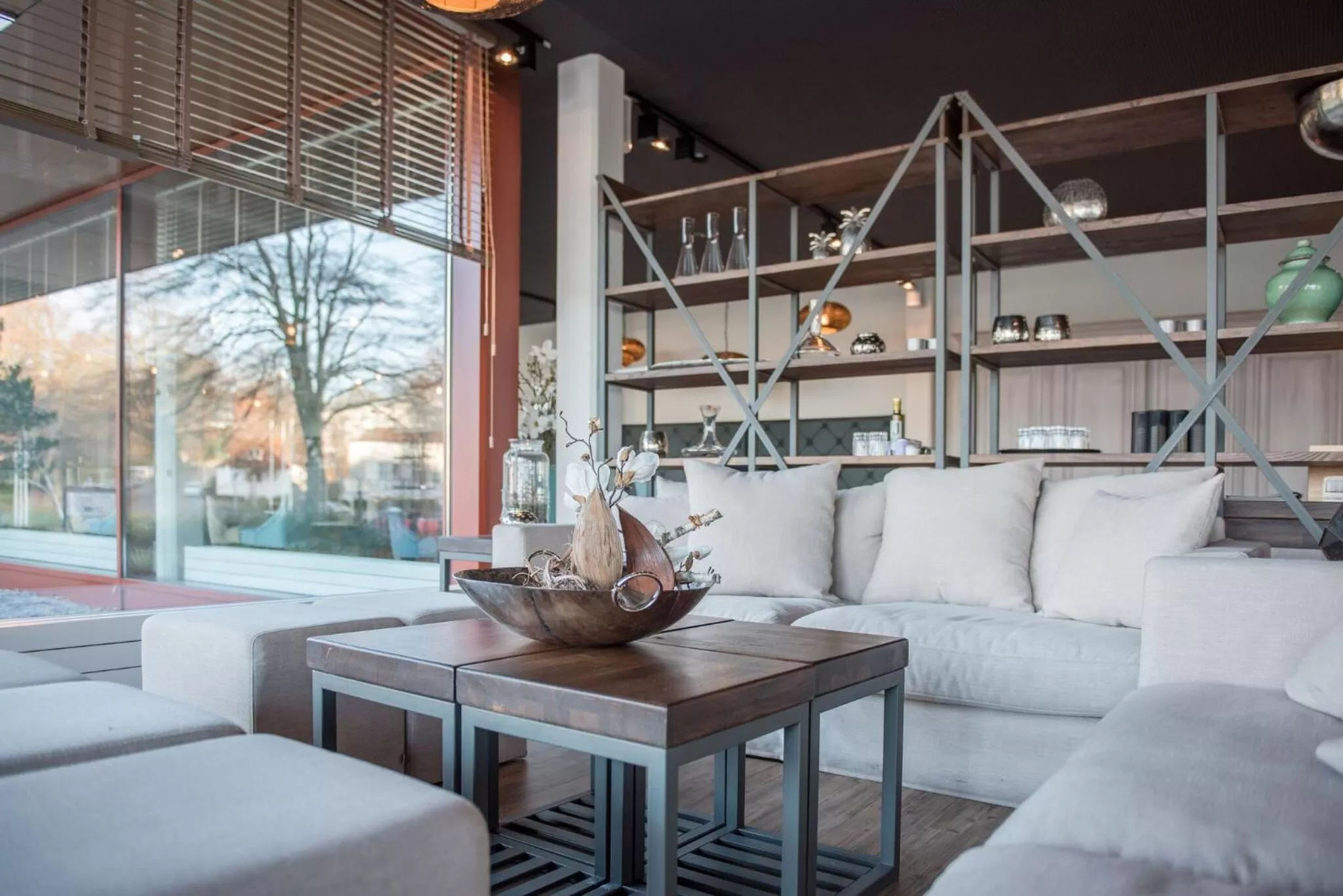 Restaurant/places to eat in Intermar Hotel & Apartments