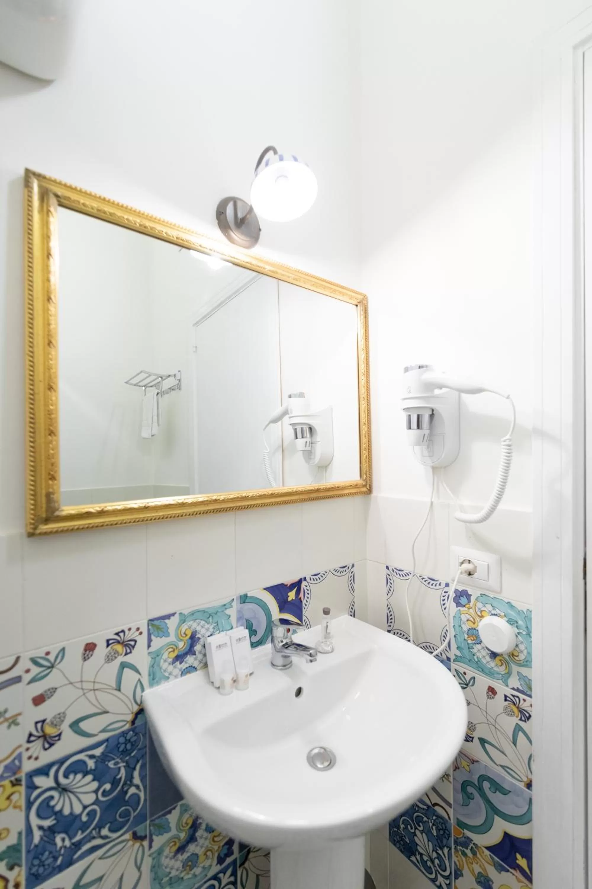 Bathroom in EFFE SUITES