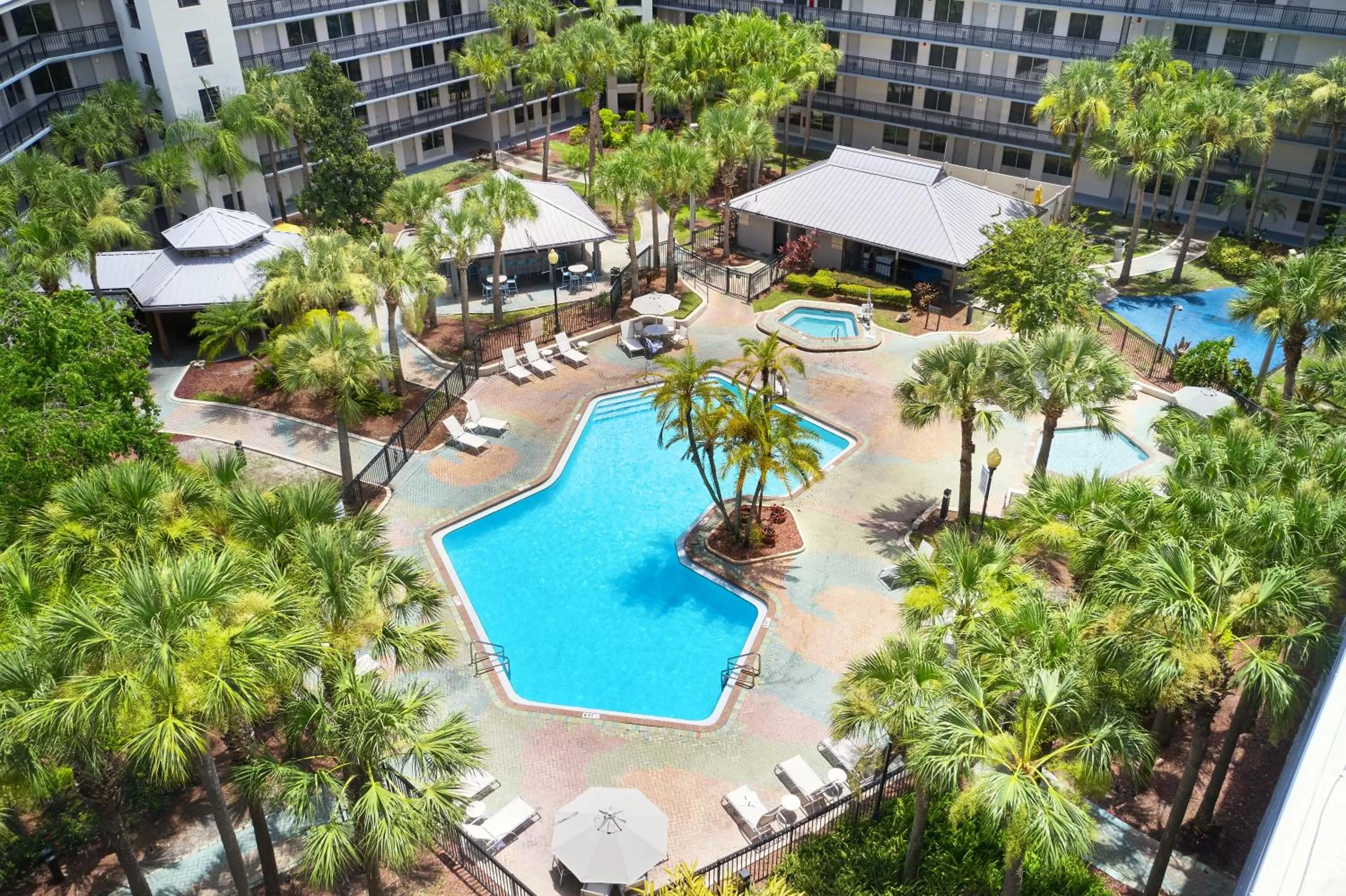 Property building in Staybridge Suites Orlando Royale Parc Suites by IHG